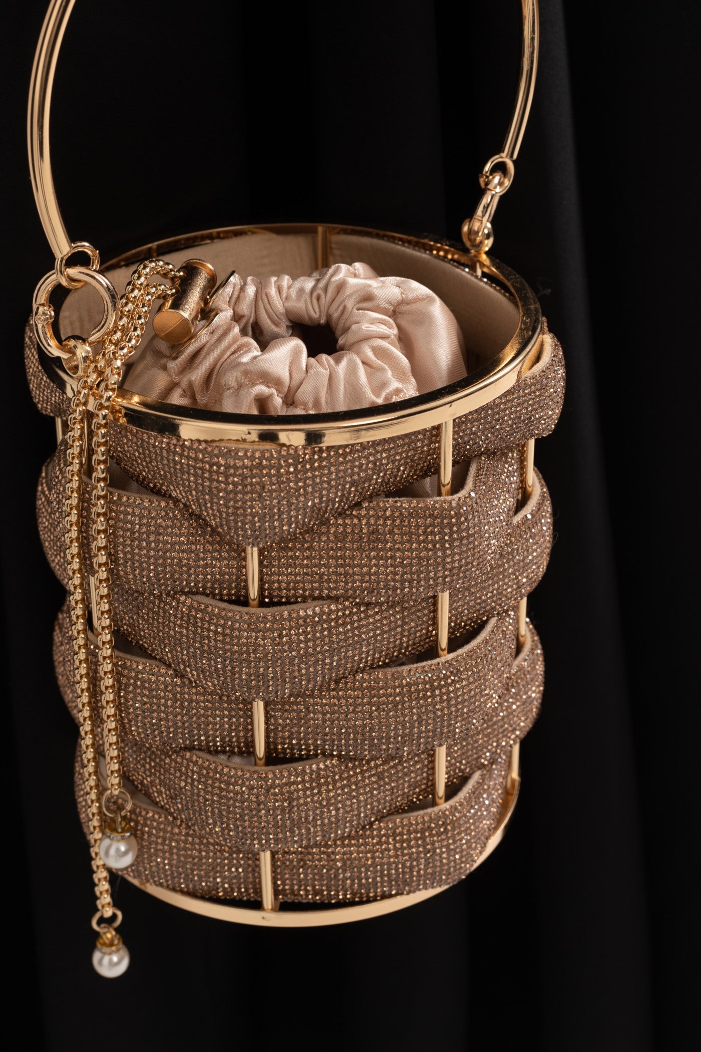 Sac Seau Élégant avec Fermeture Intérieure en Satin - Or