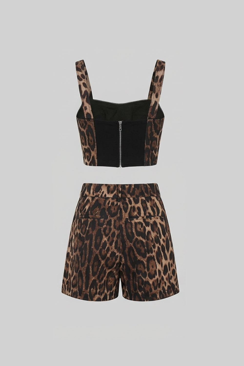 Ensemble crop top à imprimé léopard et short tailleur avec larges bretelles – Marron