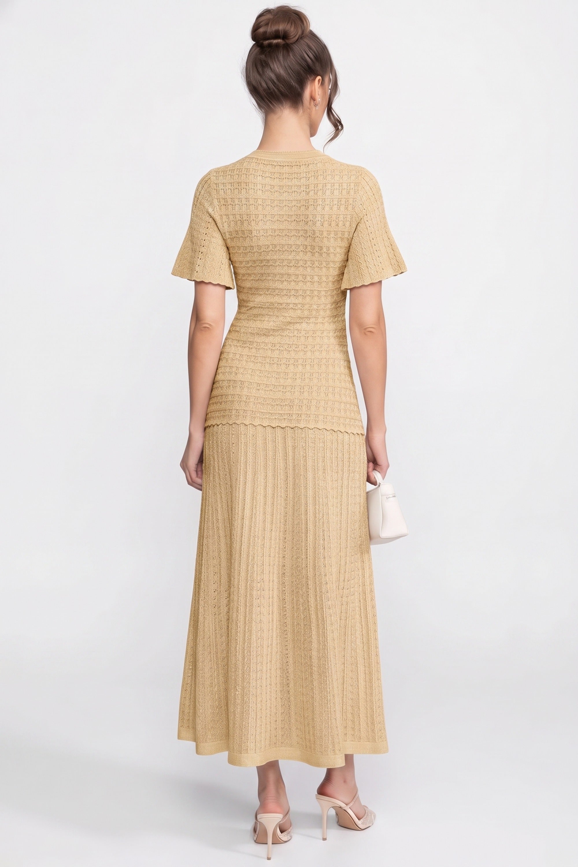 Robe midi à manches courtes avec texture en maille scintillante - Beige