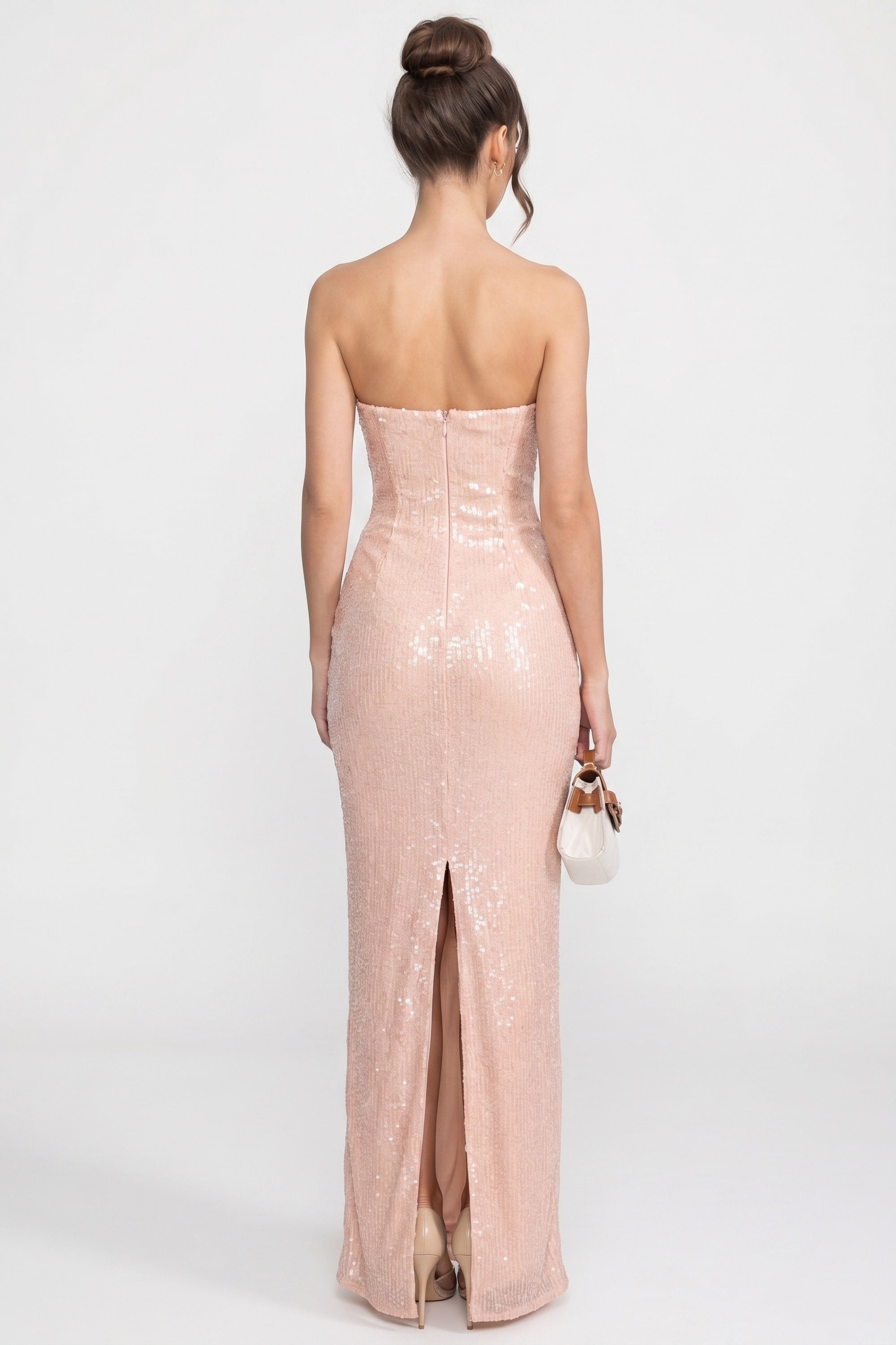Robe sirène sans bretelles ornée de sequins, avec décolleté cœur et fente au dos - Blush