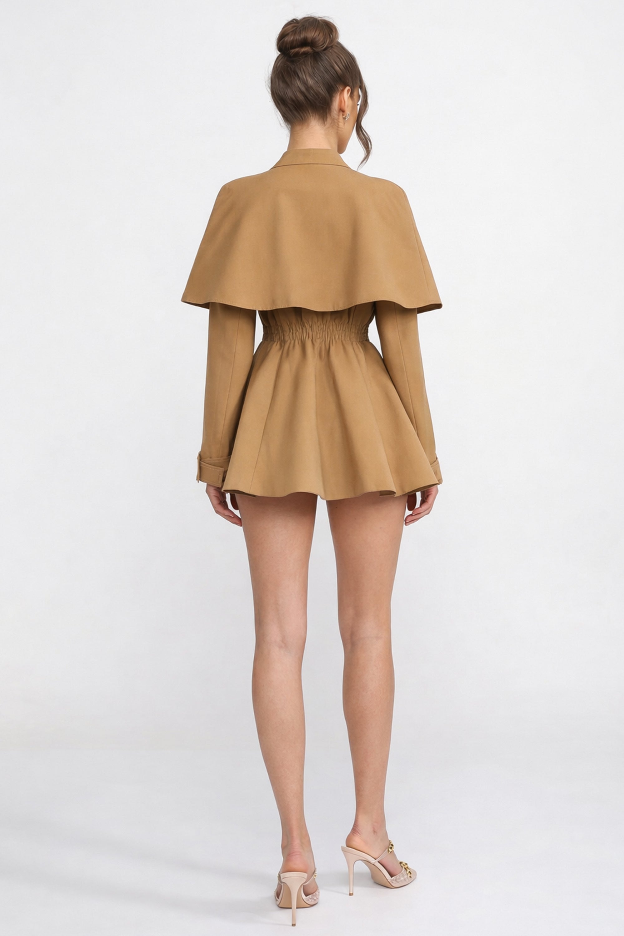 Robe-manteau boutonnée avec cape structurée superposée - Khaki