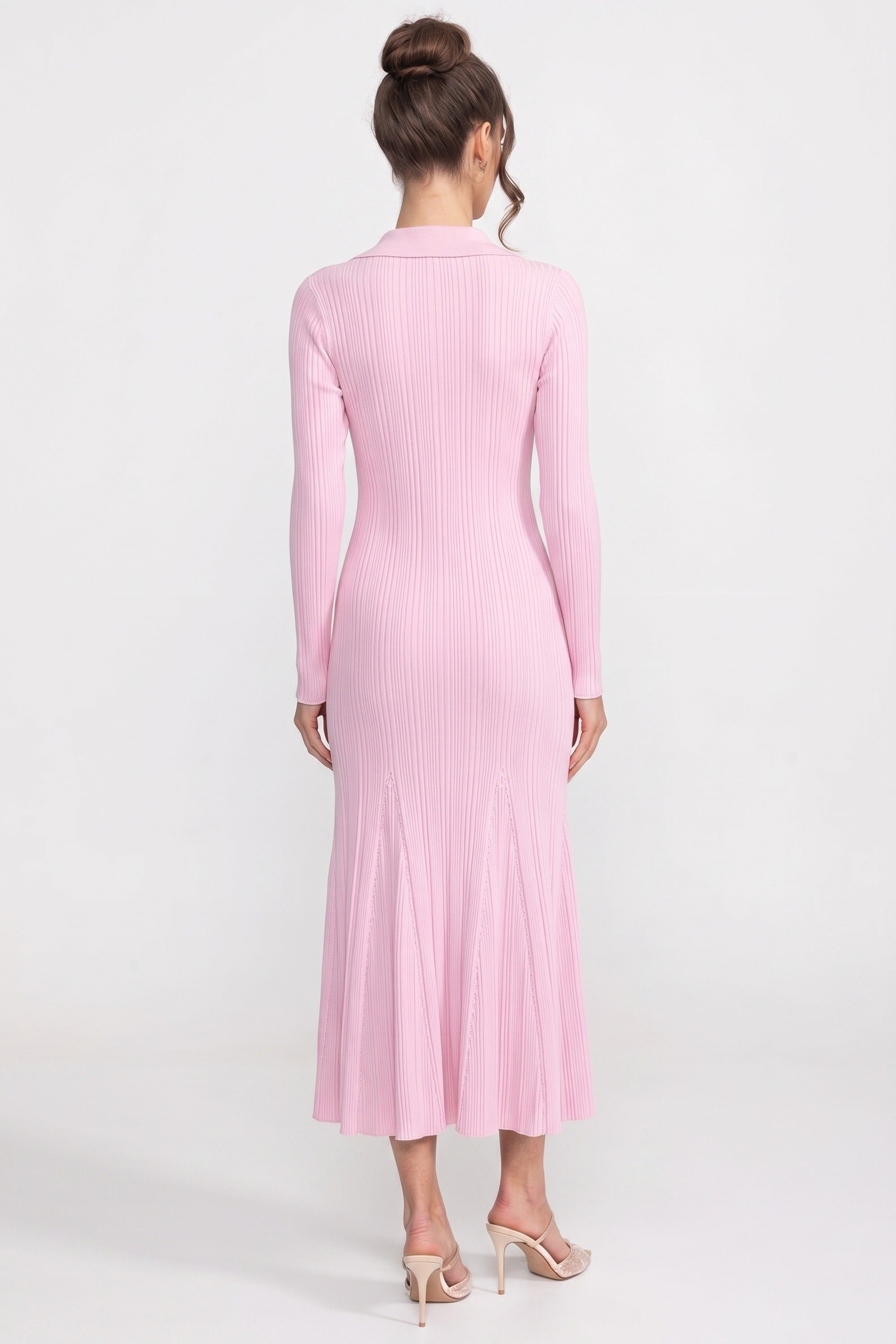 Robe maxi en maille à manches longues avec fermeture boutonnée sur le devant et poches plaquées - Rose