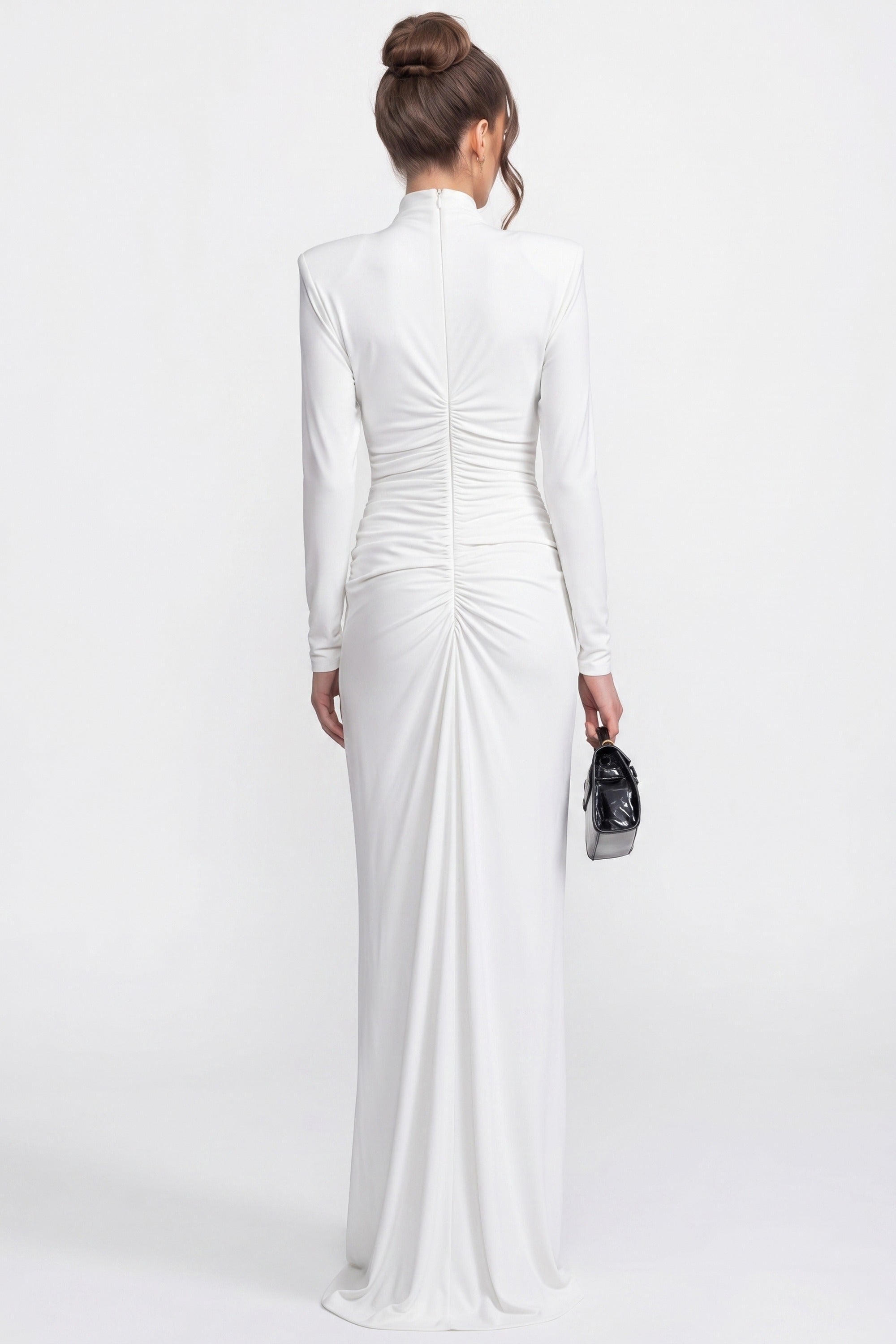Robe sirène froncée à col montant et manches longues avec drapé diagonal - blanc