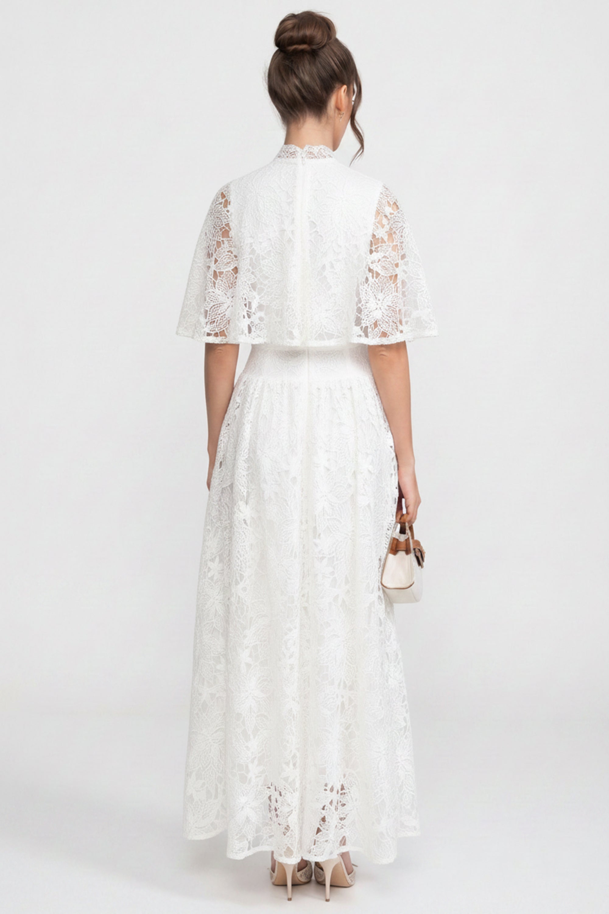 Robe longue en dentelle florale à manches courtes avec détail nœud 3D - Blanc