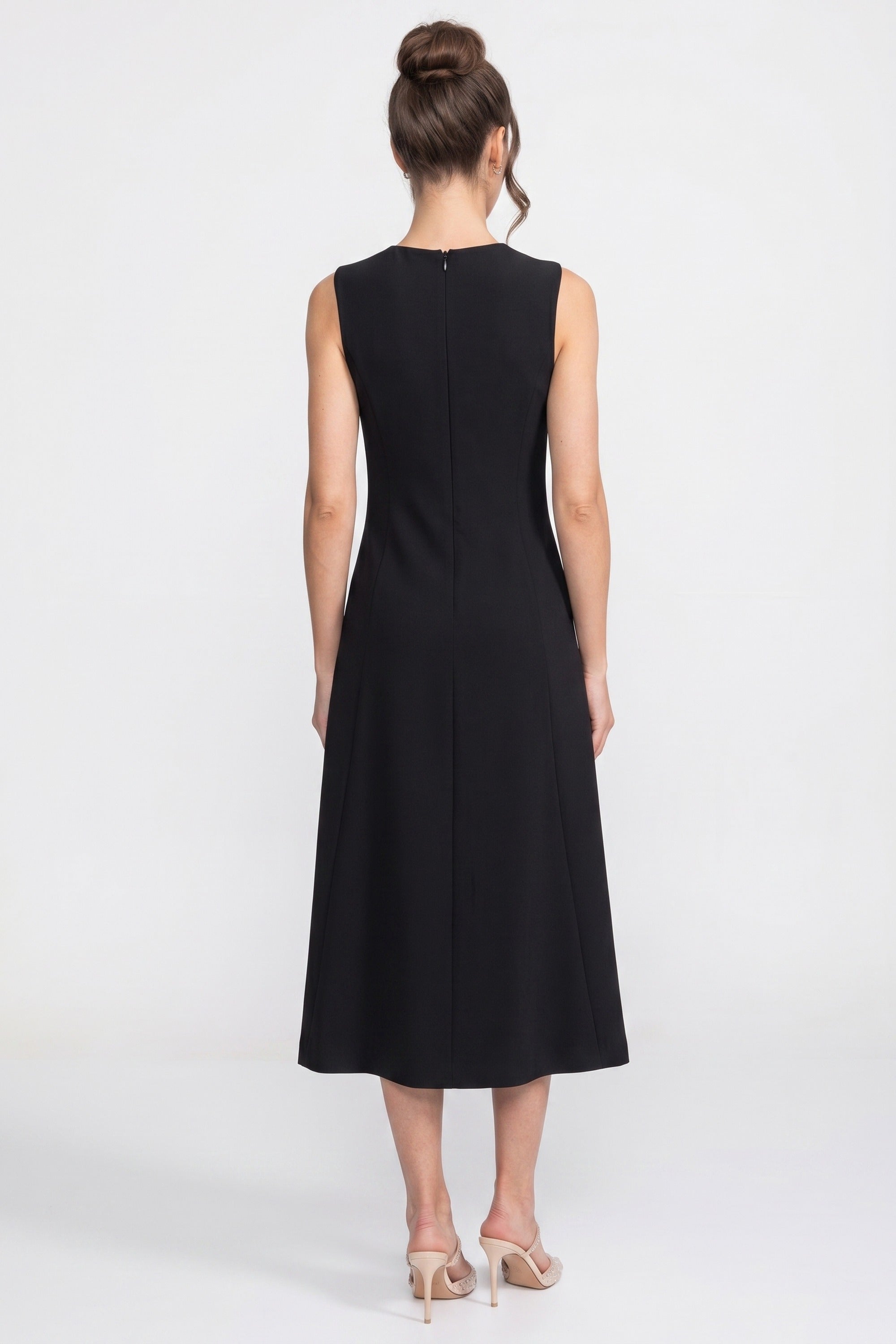 Robe midi sans manches avec appliqué floral 3D et jupe ample - Noir