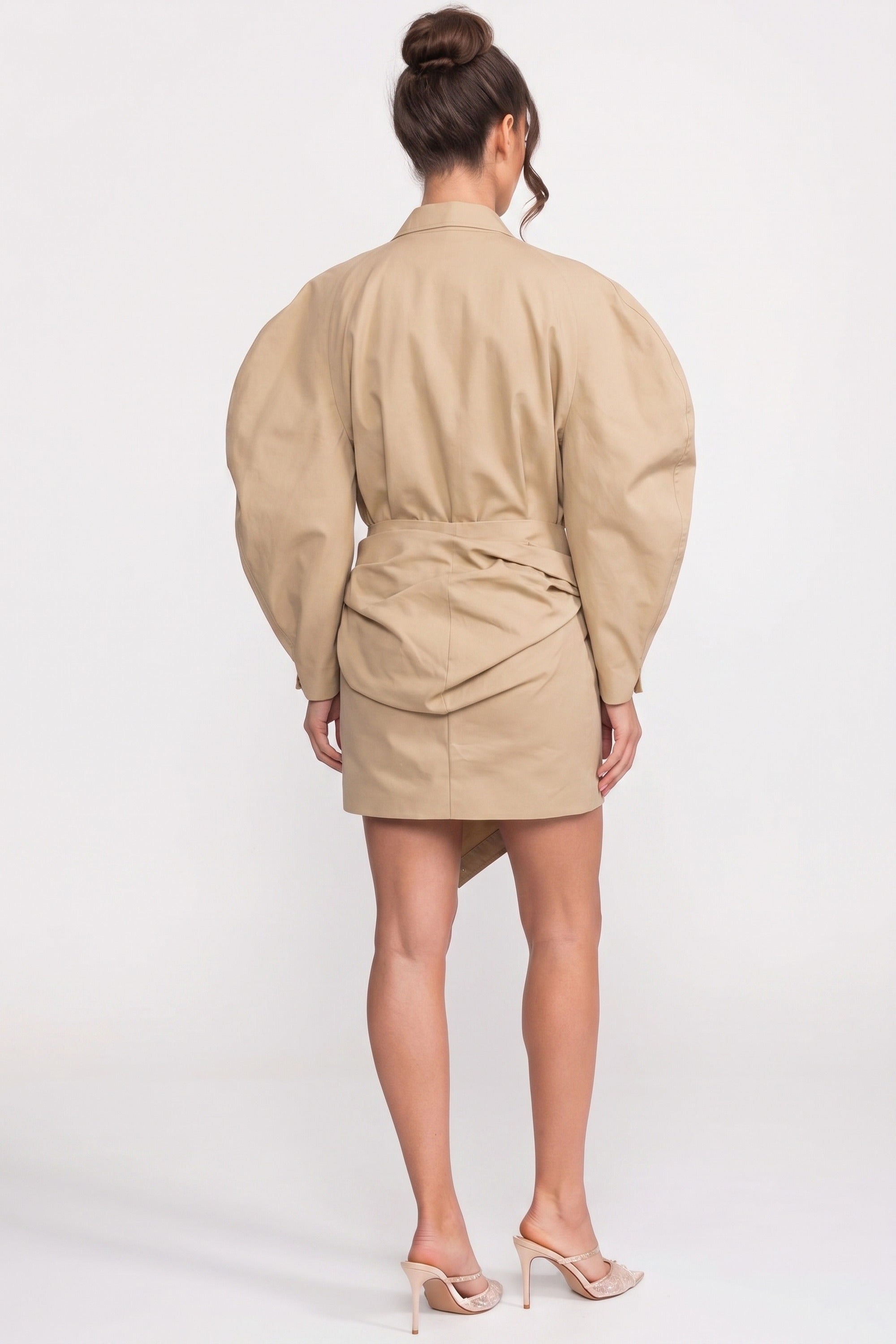 Veste oversize à manches ballon avec ceinture et ourlet asymétrique - kaki
