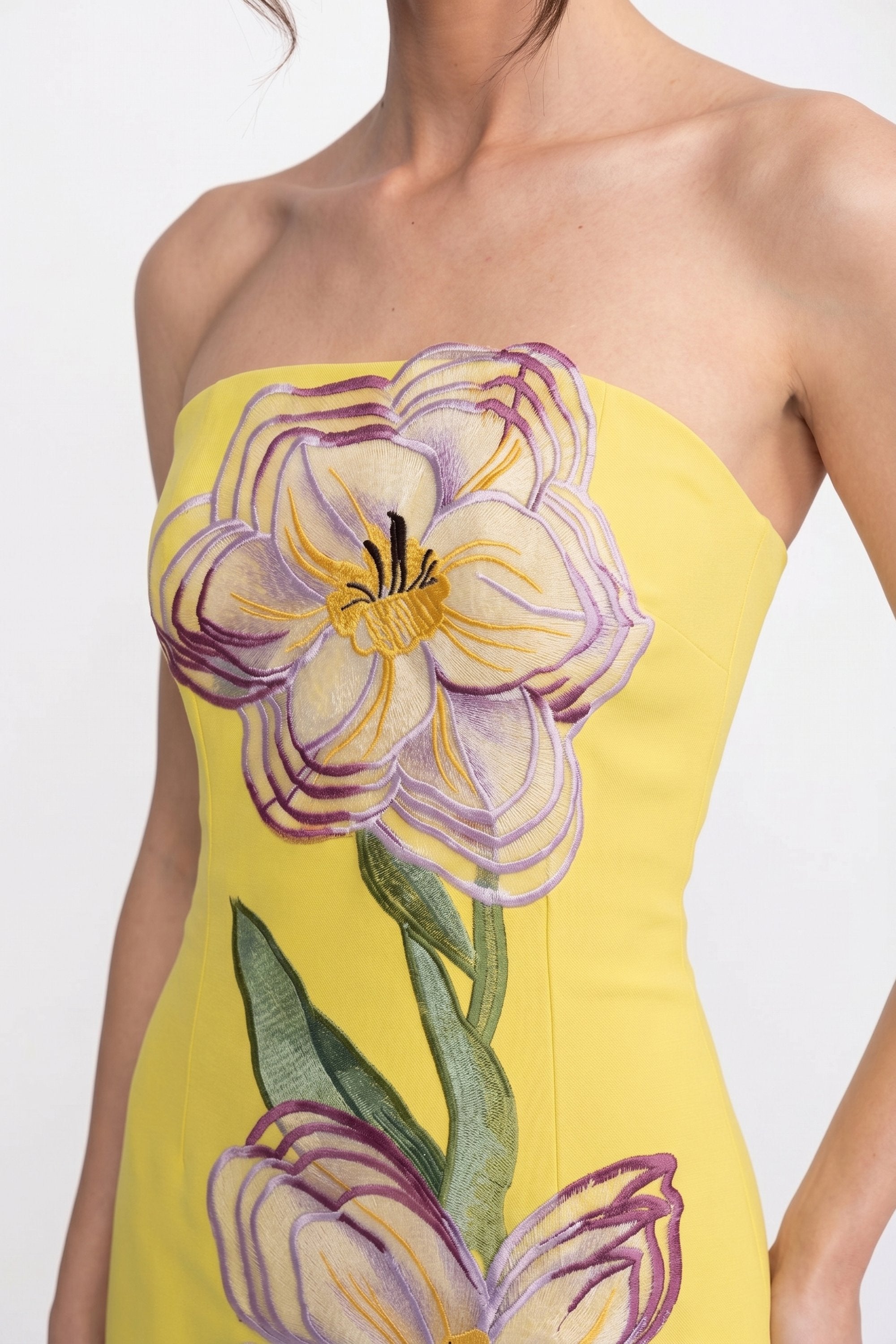 Robe longue sans bretelles à imprimé floral avec silhouette colonne - Jaune