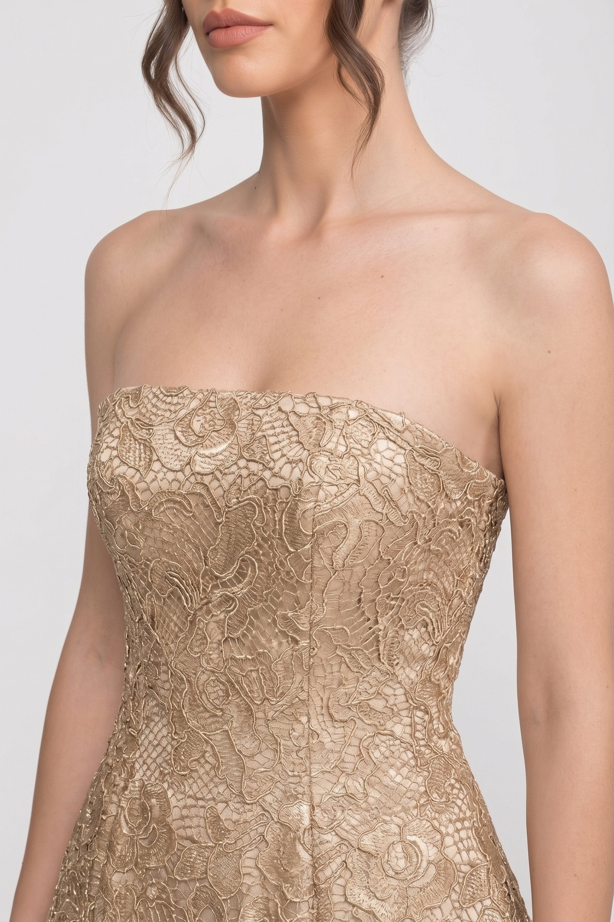 Robe de bal en dentelle florale sans bretelles avec jupe ample en A - Or