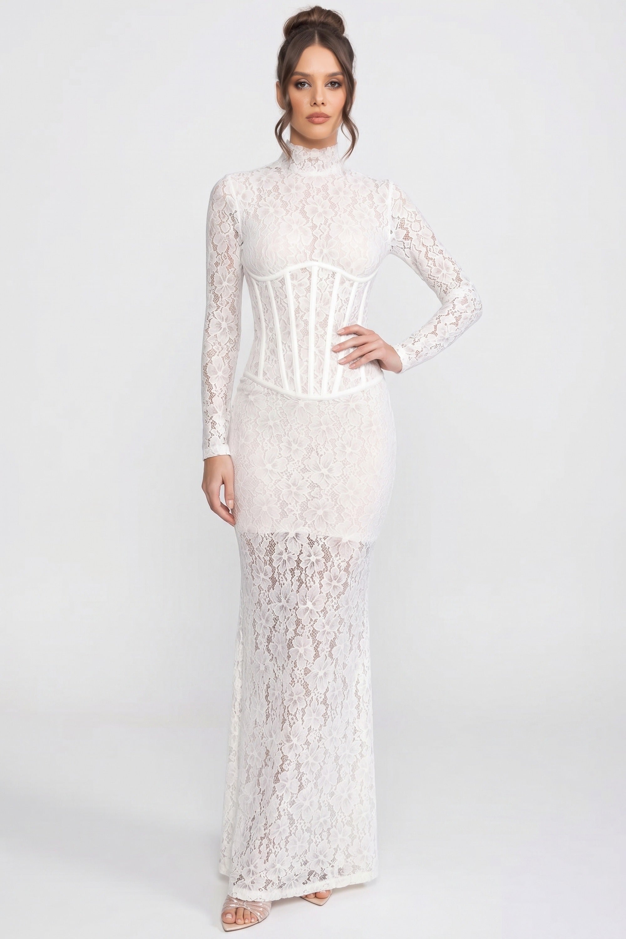 Robe maxi en dentelle à col montant et manches longues, silhouette colonne - Blanc