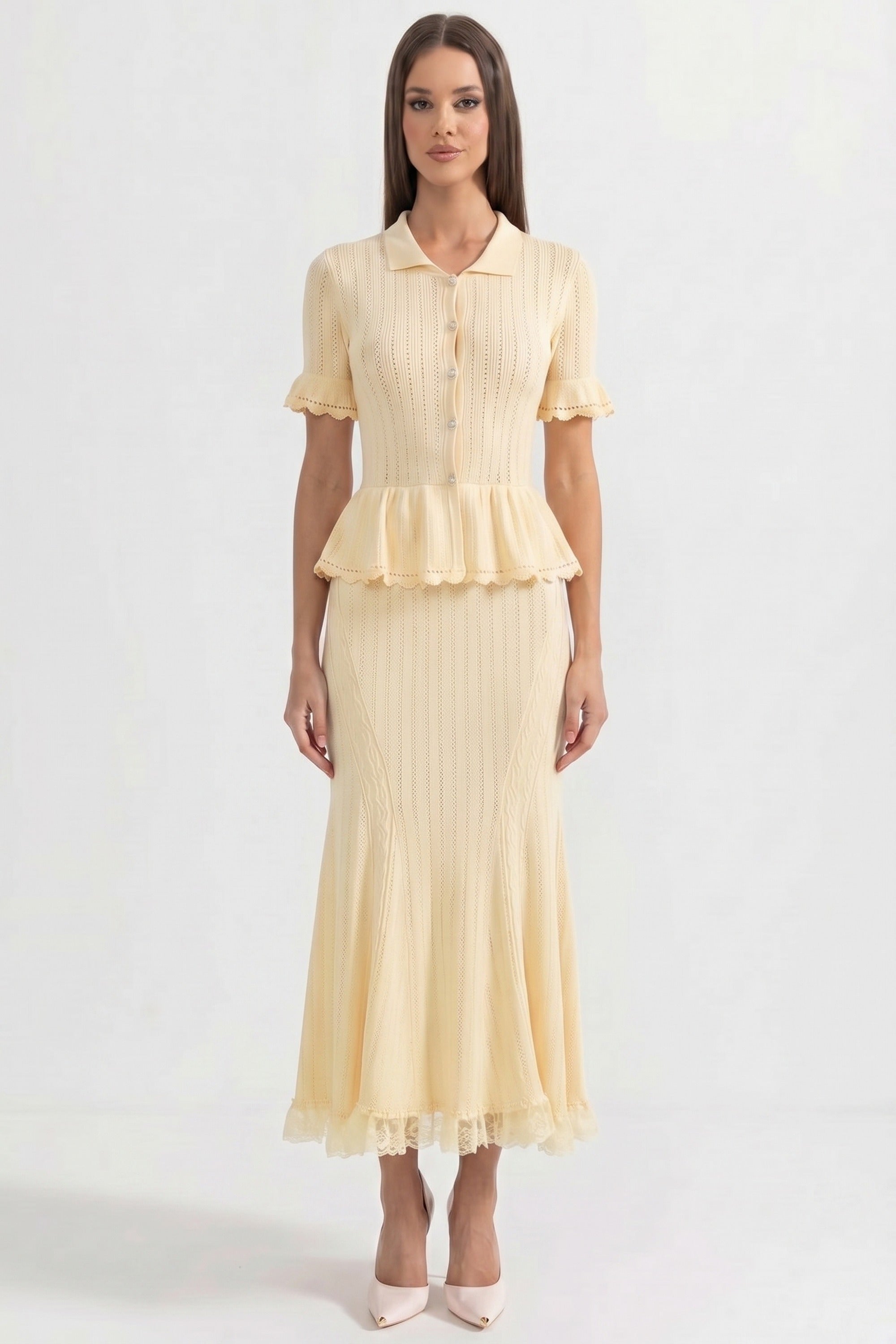 Robe maxi péplum en maille avec col Peter Pan et ourlet en dentelle - Jaune