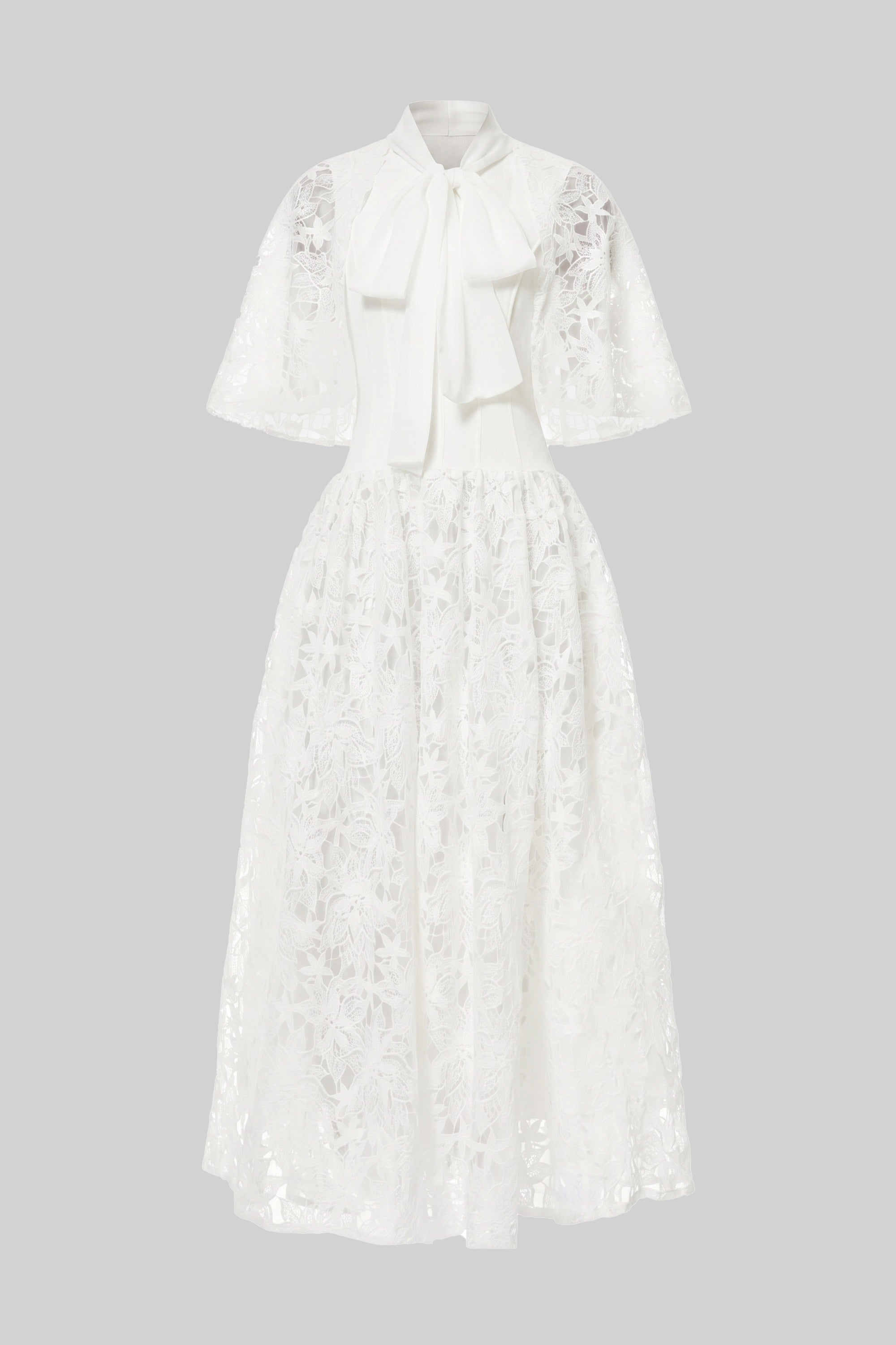 Robe longue en dentelle florale à manches courtes avec détail nœud 3D - Blanc