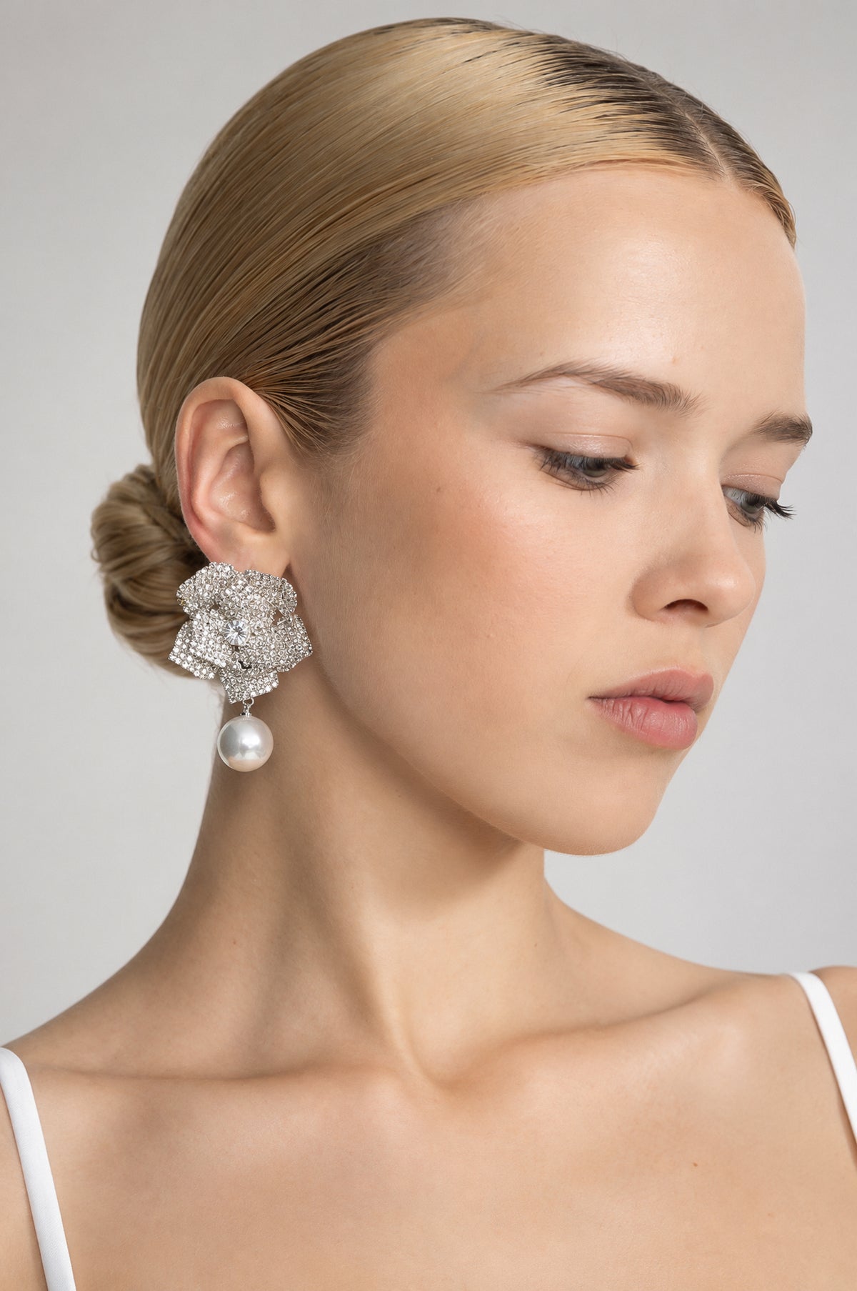 Boucles d’oreilles pendantes Crystal Camellia Pearl - argent