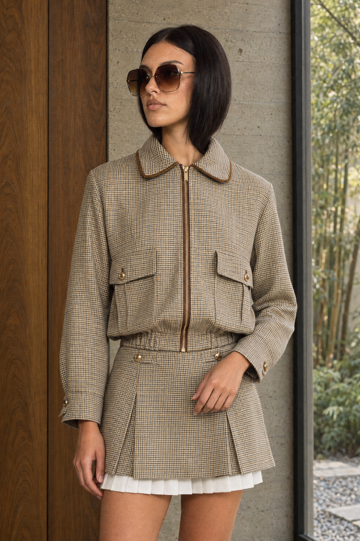 Ensemble bomber pied-de-poule et mini-jupe plissée - Beige