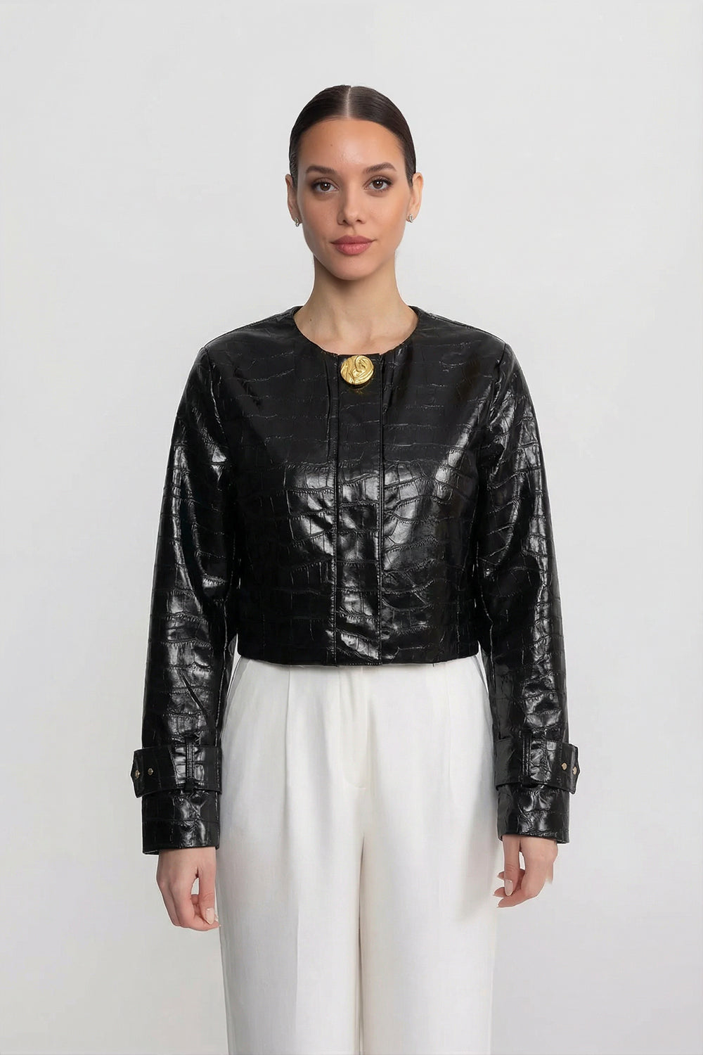 Veste Courte Effet Croco Avec Fermeture Bouton Or - Noir