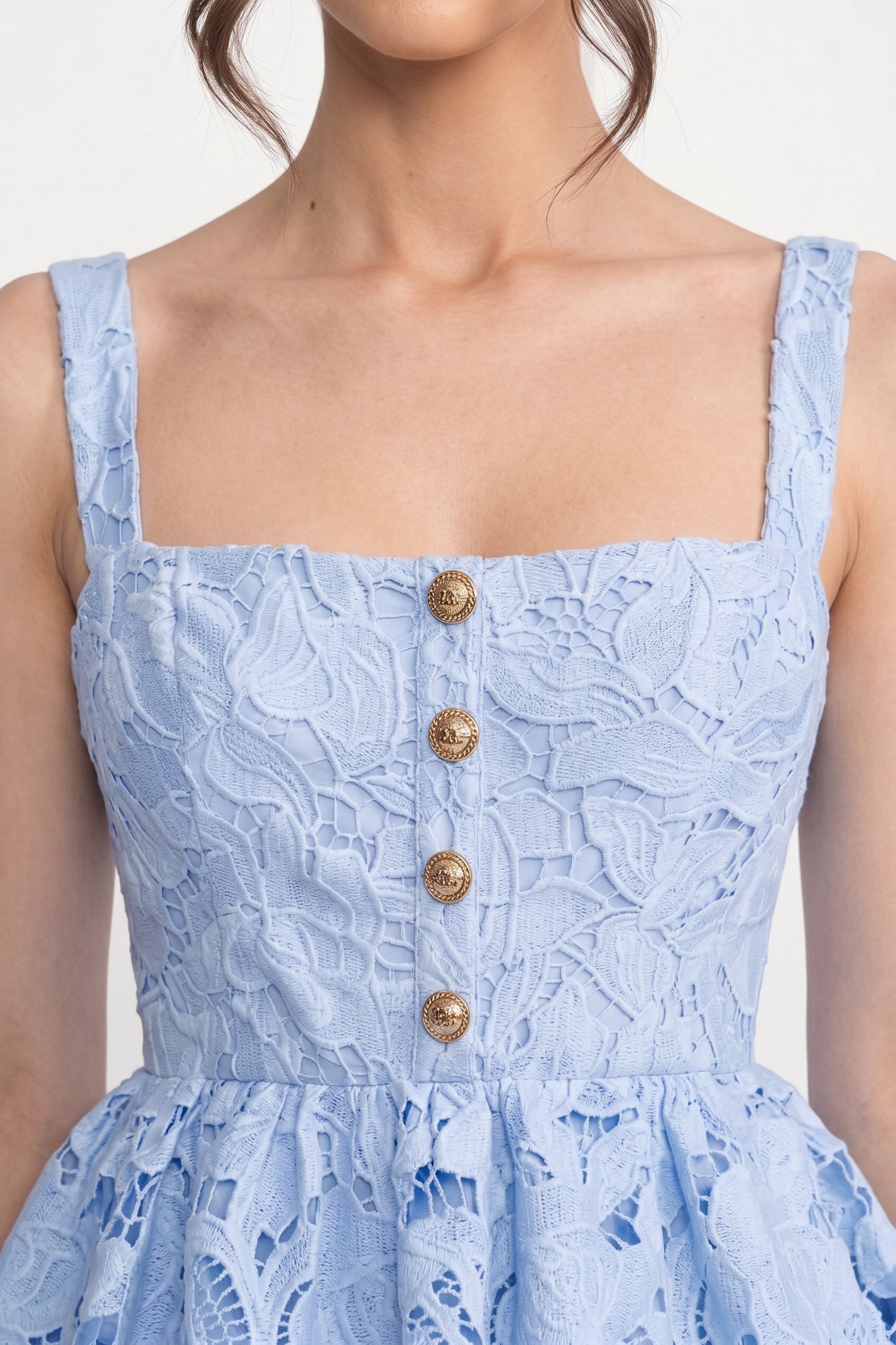 Robe sans manches en dentelle avec basque, jupe midi et boutons dorés - Bleu