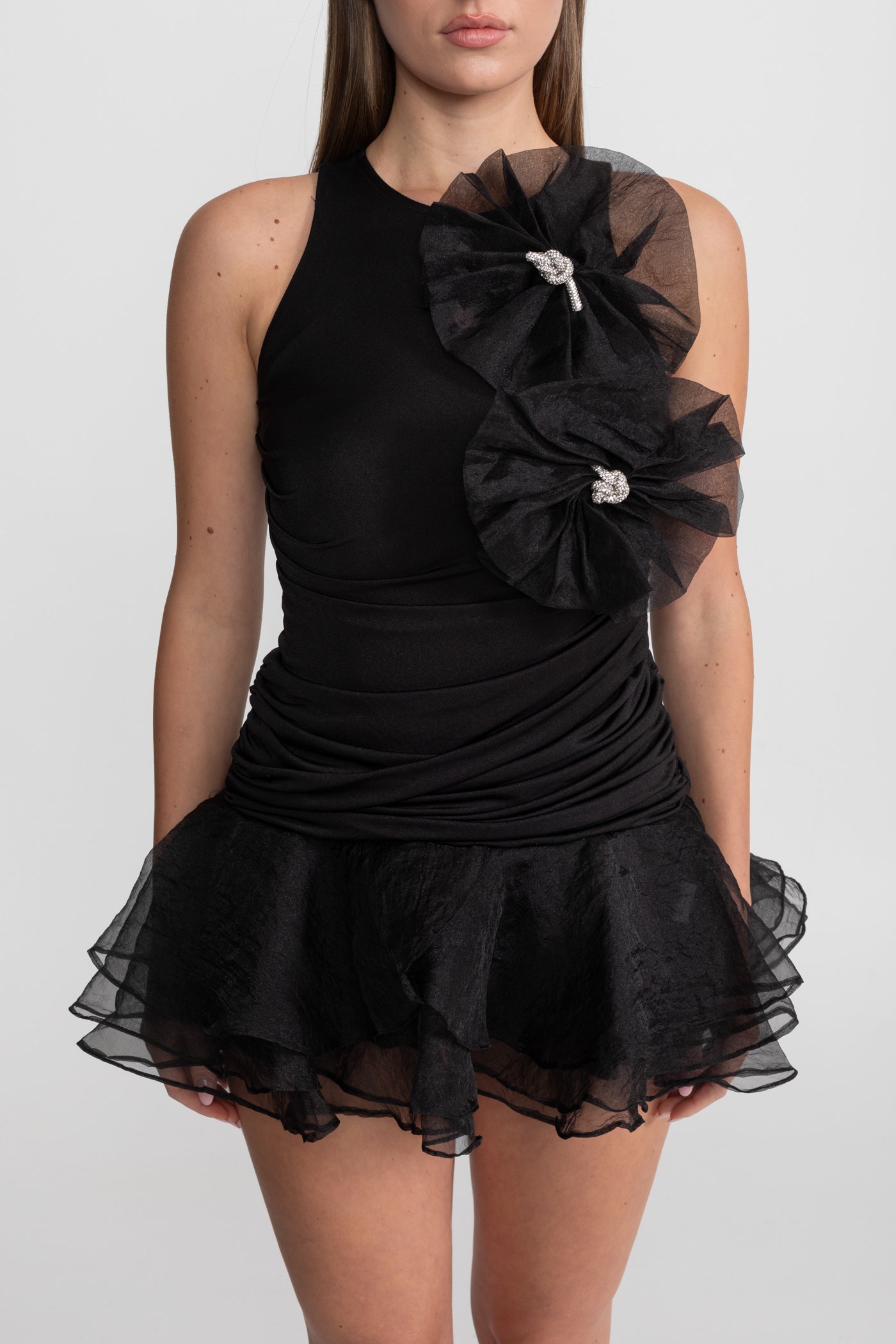 Robe Mini à Volants avec Appliqué en Tulle – Noir