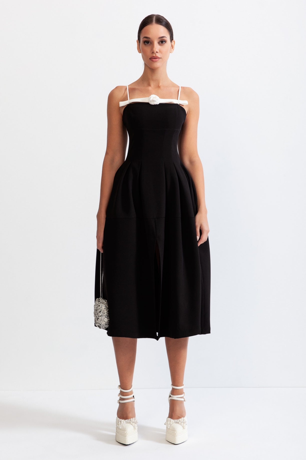 Robe mi-mollet à détails floraux - Noir