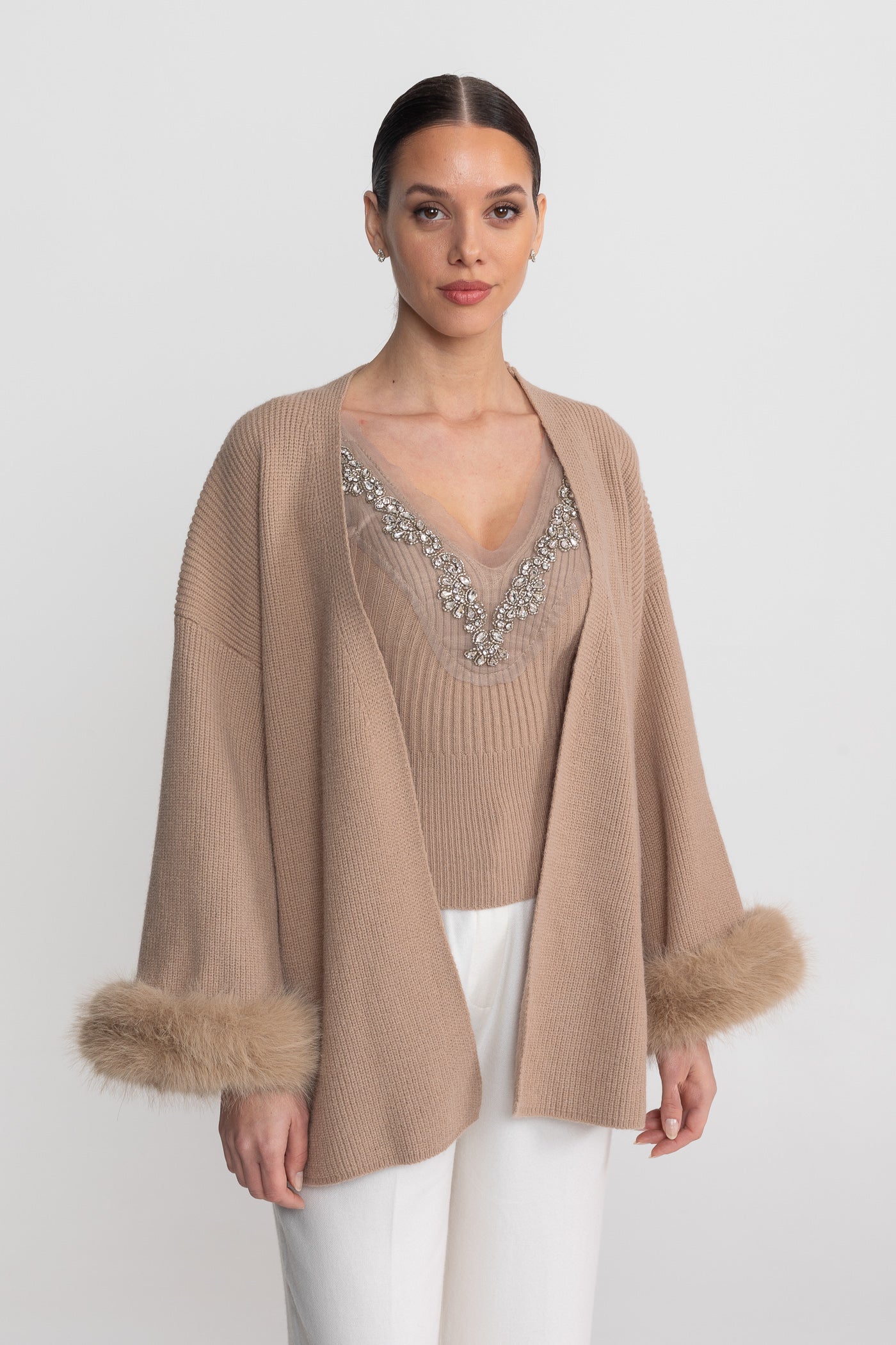 Ensemble Deux Pièces en Maille avec Ornements en Cristal et Poignets Bordés - Beige