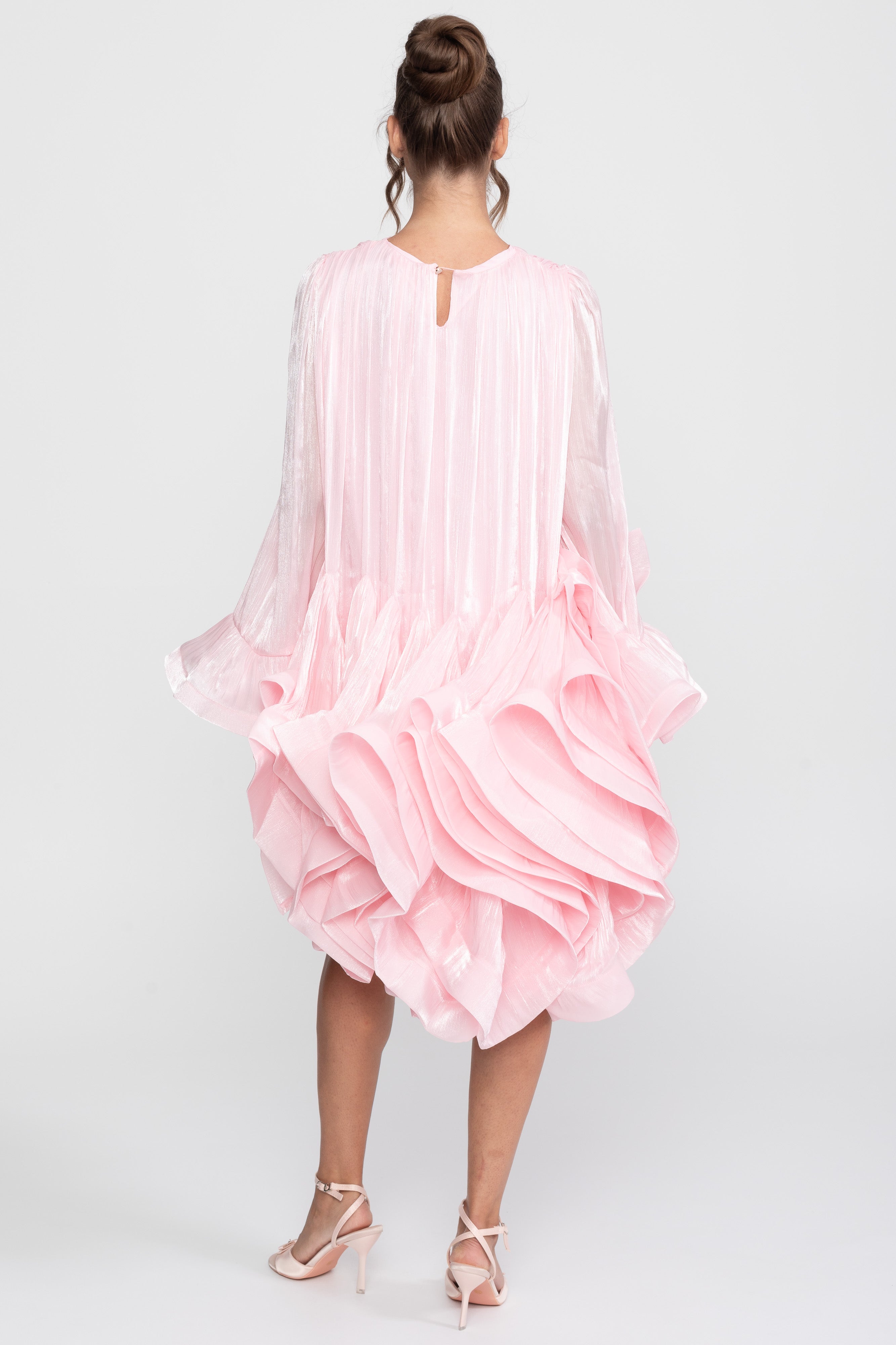 Mini-robe asymétrique à ourlet volanté avec finition satinée - Pink