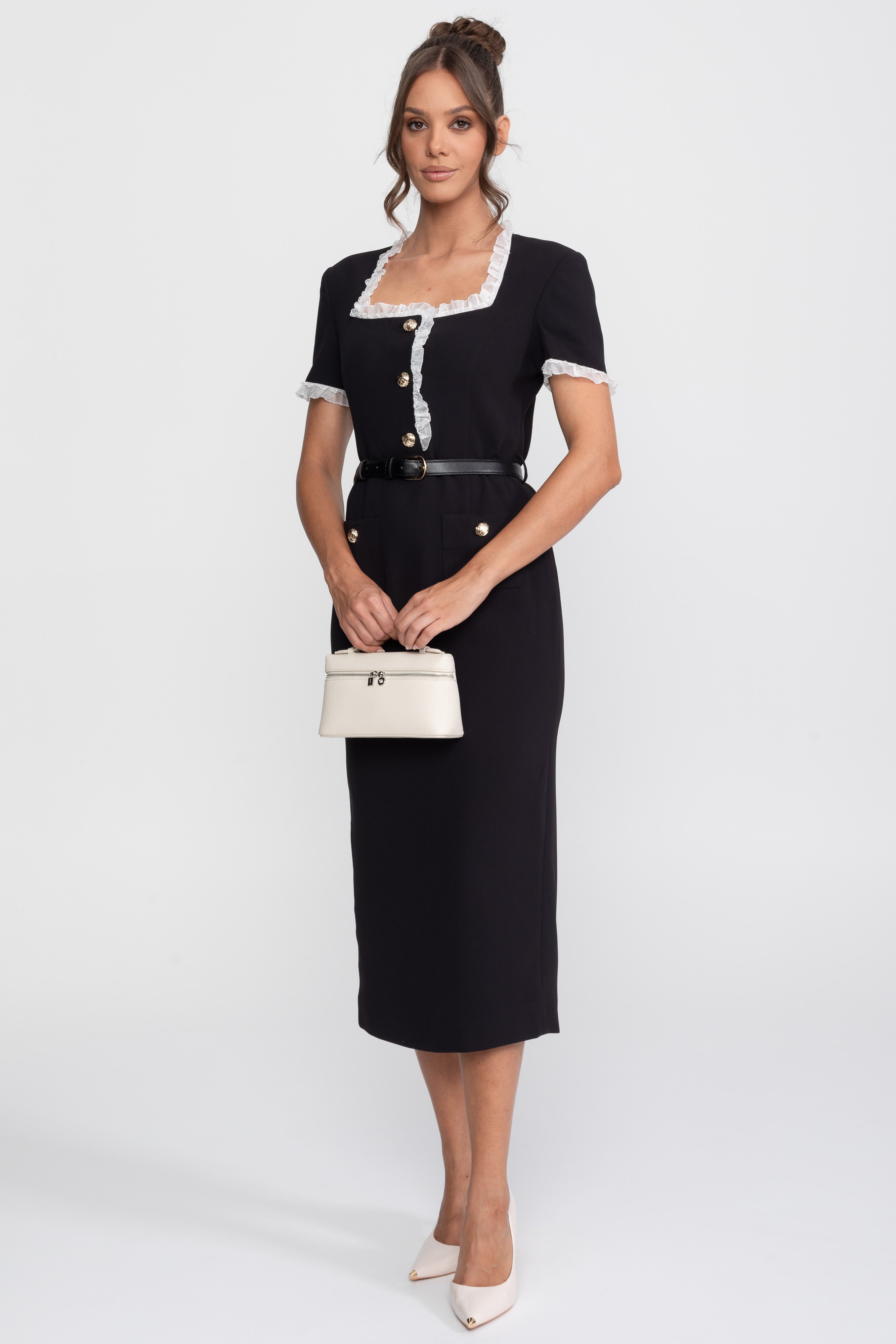 Robe midi ceinturée à col carré avec finition volantée blanche - Noir