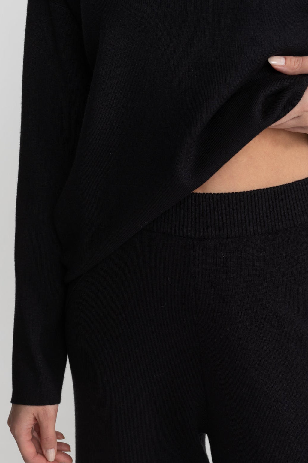 Knit Lounge Co-Ord Set with Fox Fur Collar – Black/Grey