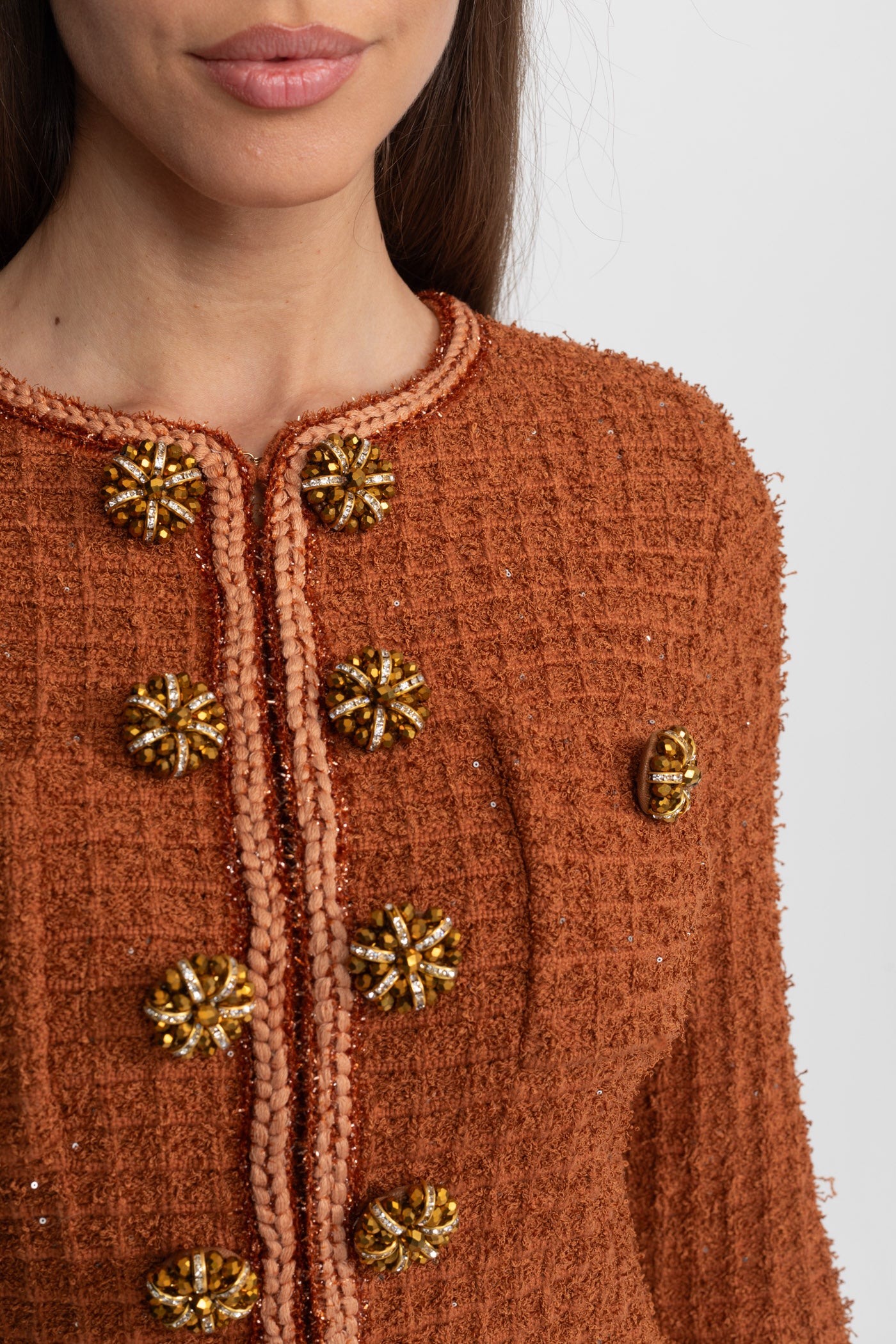 Robe Midi en Tweed Texturé avec Détail Bouton Cristal – Rust