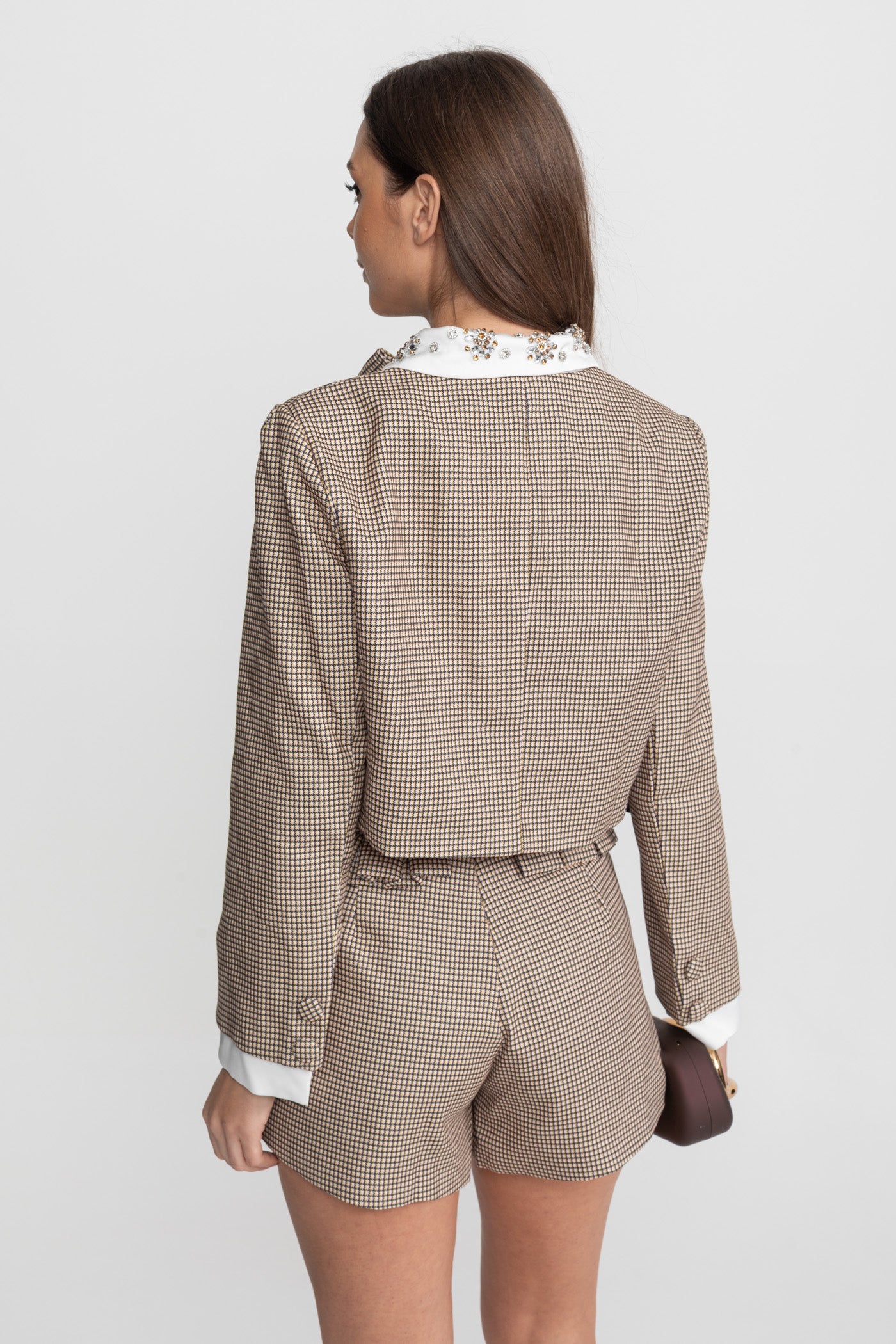 Ensemble coordonné tailleur à carreaux avec détail nœud statement – Beige
