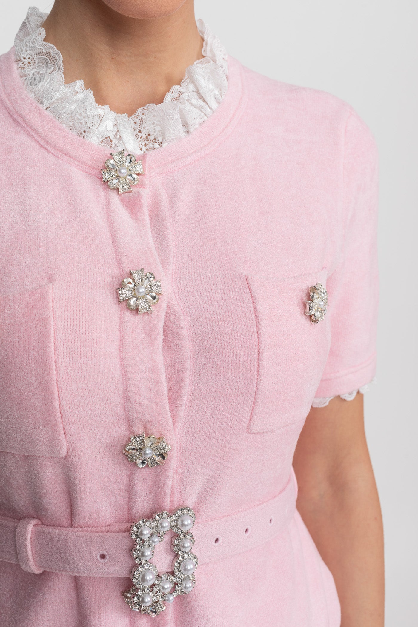 Ensemble à manches courtes avec taille peplum et ceinture à boutons en cristal - Blush Pink