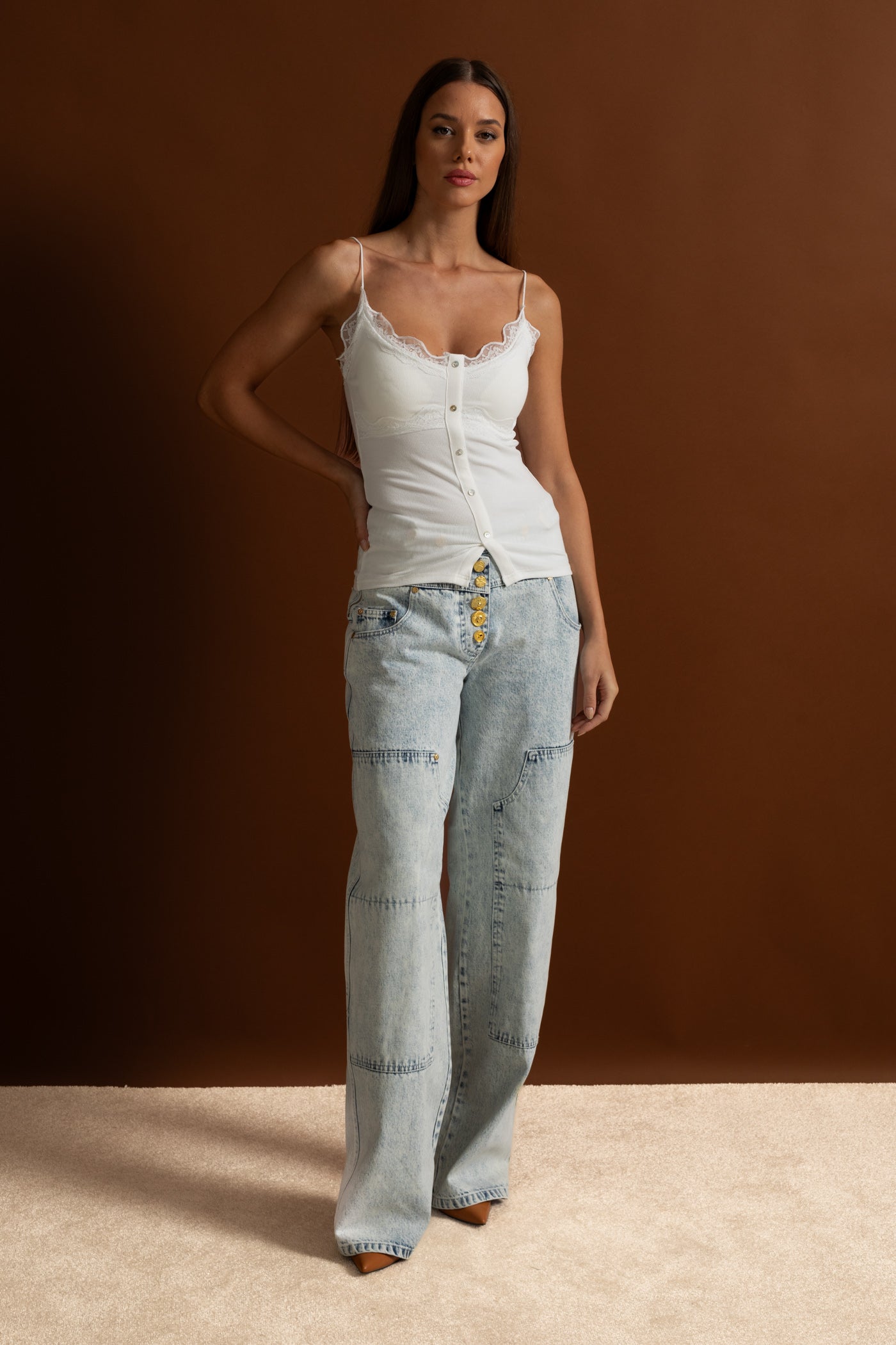 High-Waisted Wide-Leg Jeans with Gold Buttons - Light Blue