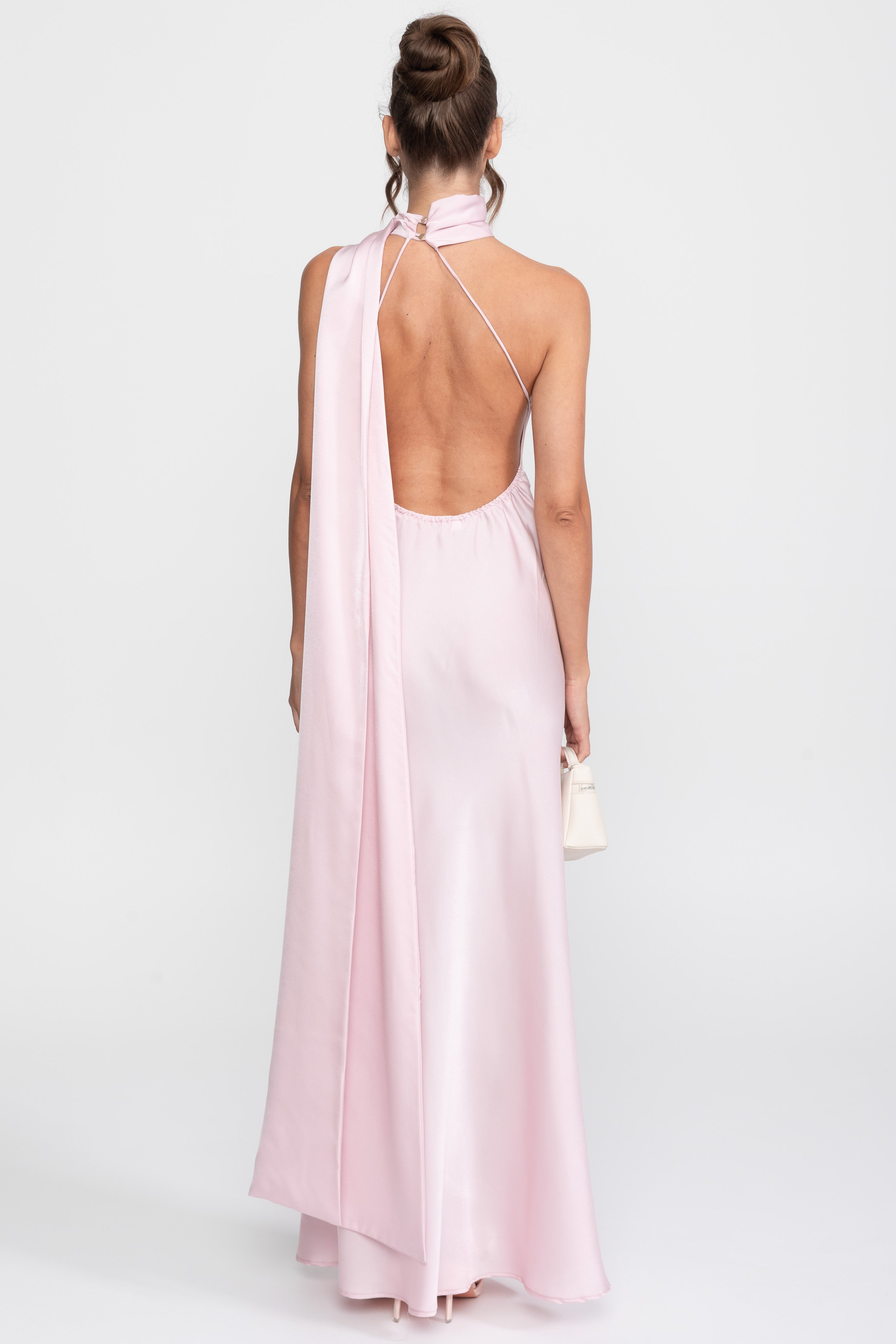 Robe slip en satin à col halter twist avec encolure asymétrique - Rose