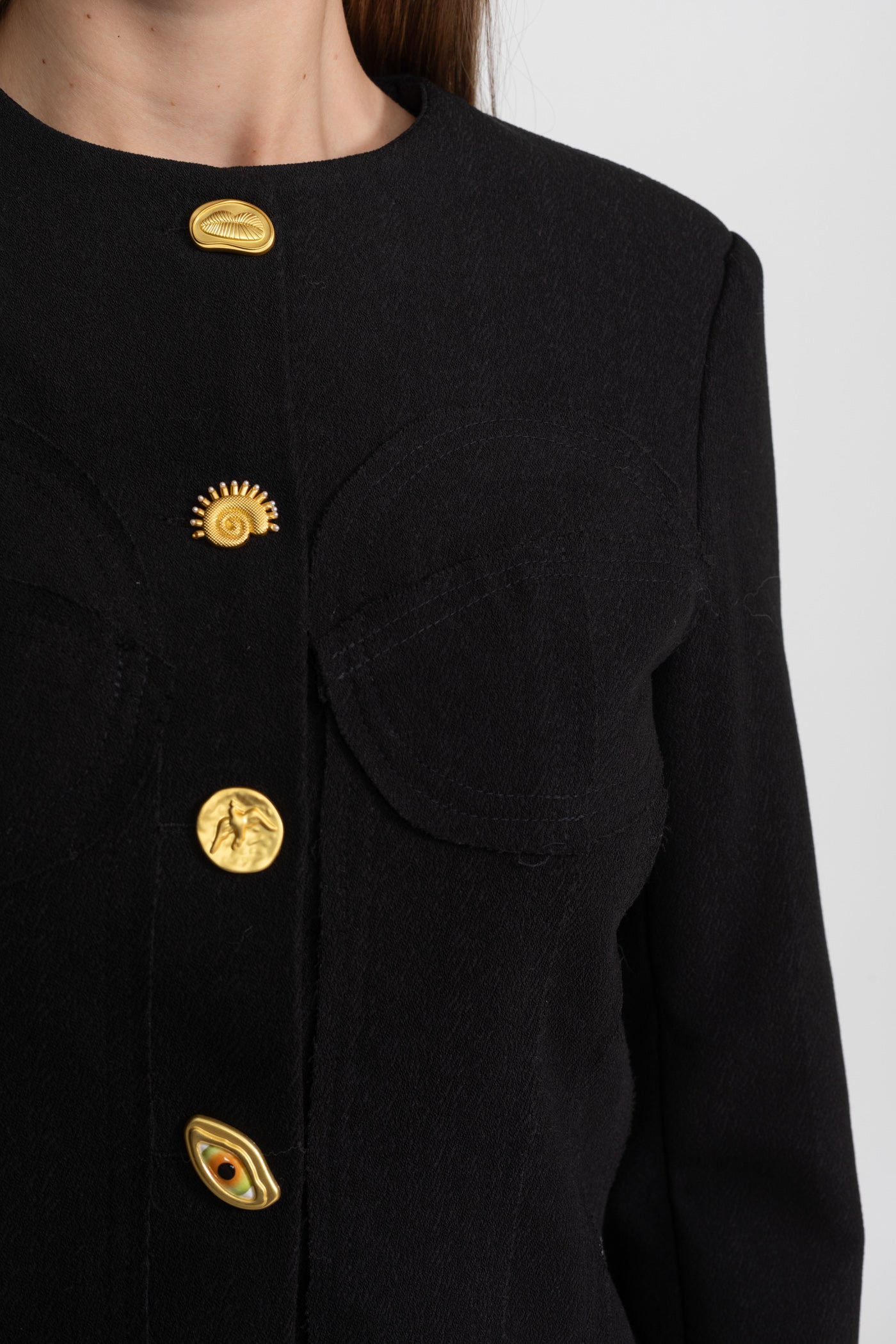 Ensemble coordonné avec boutons dorés remarquables - Noir