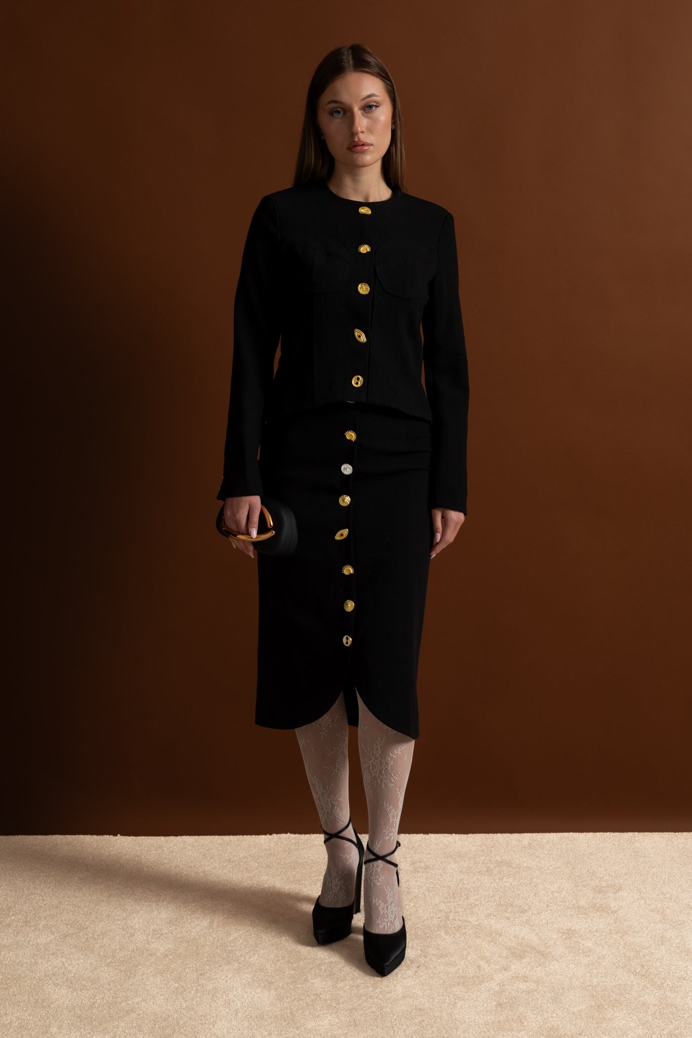 Ensemble coordonné avec boutons dorés remarquables - Noir