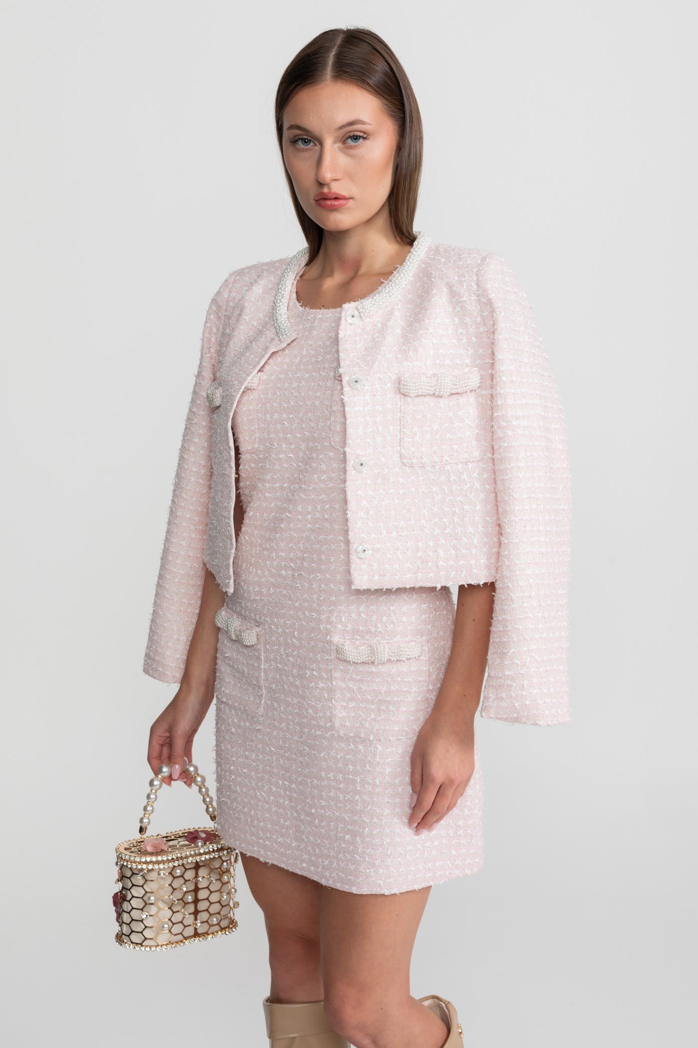 Veste en tweed ornée avec délicate bordure de perles - Rose clair