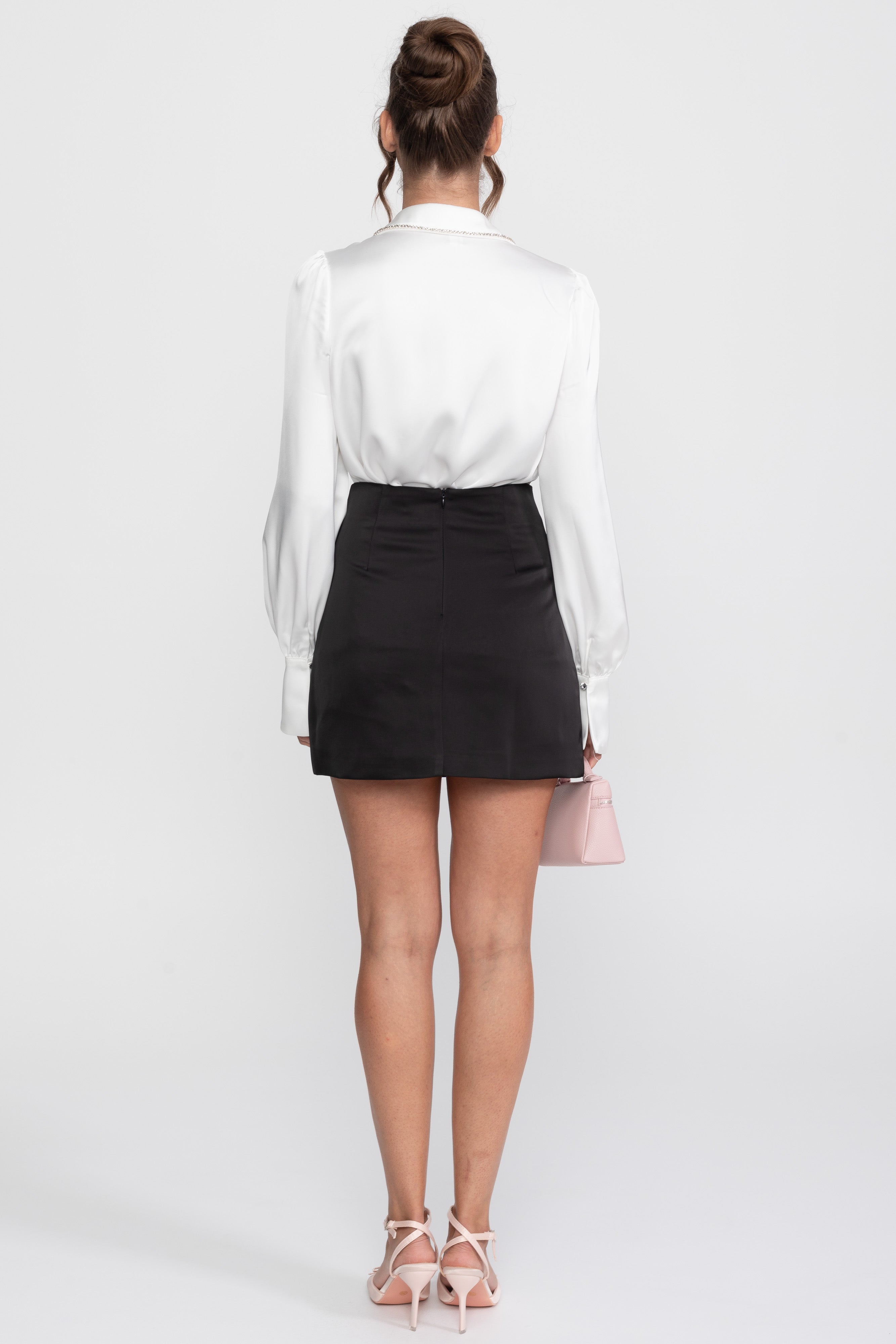 Chemise à col cristal et ensemble coordonné jupe contrastante - Blanc / Noir