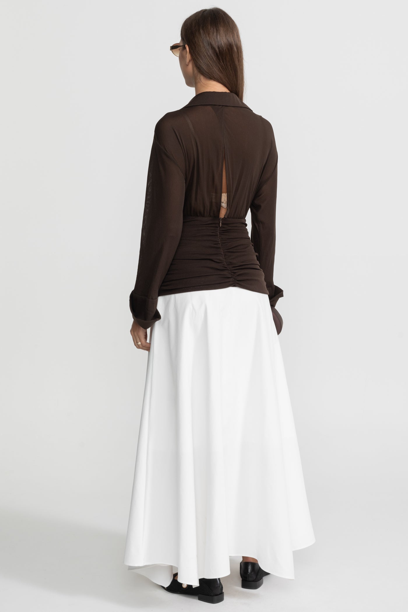Robe Maxi à Manches Longues avec Corsage Froncé – Marron & Blanc