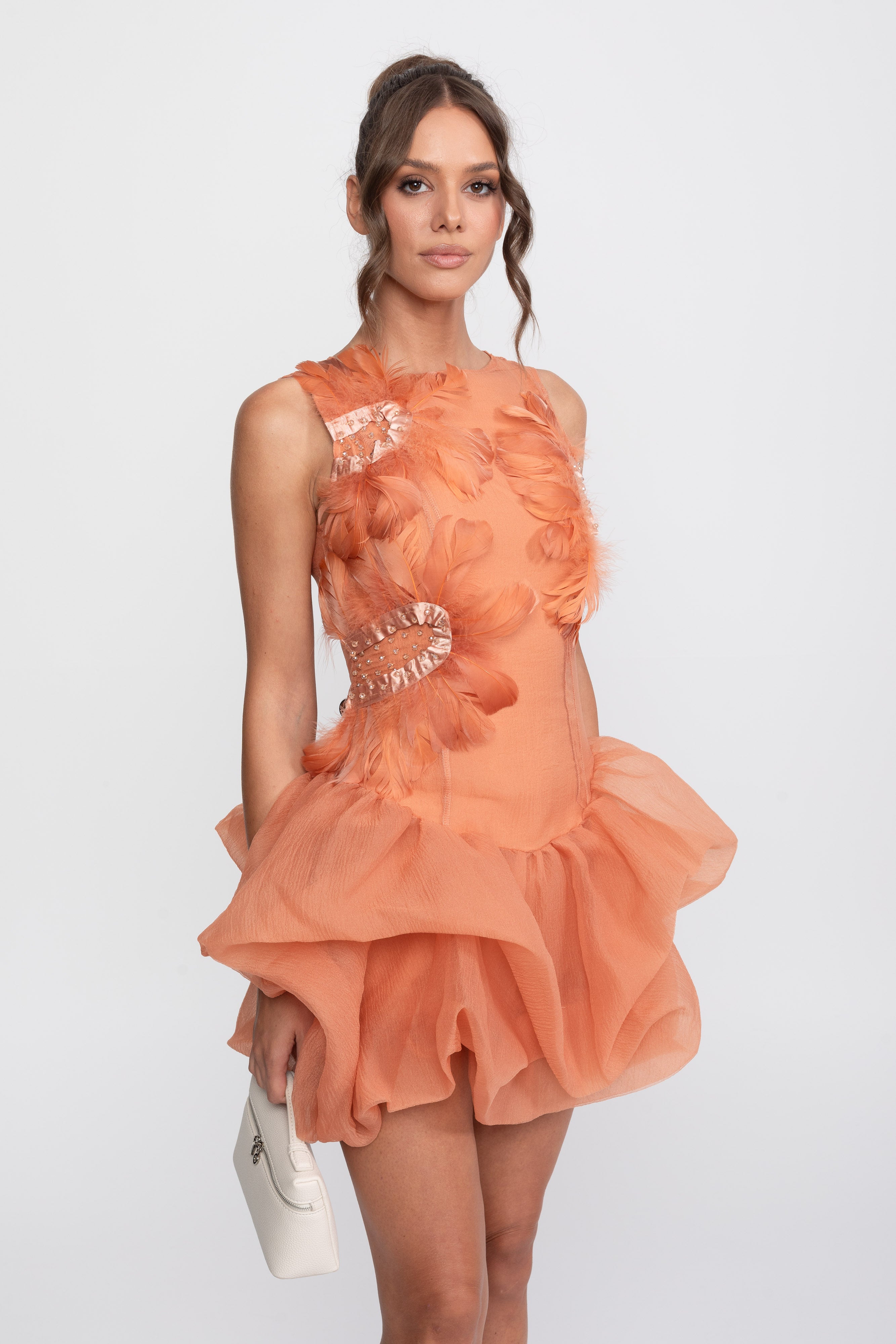 Mini-robe péplum avec appliqué plumes 3D et perles de cristal - Orange