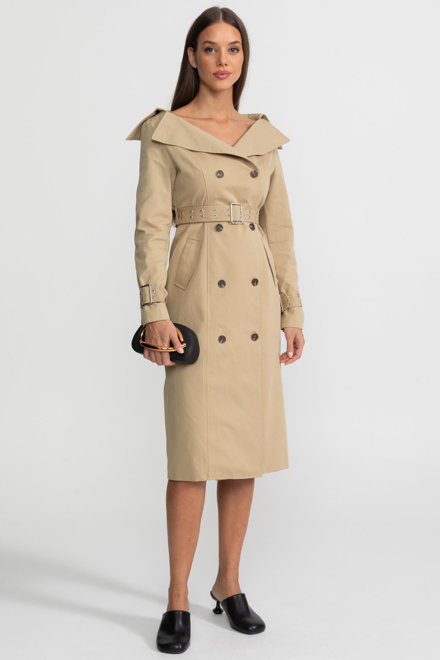 Robe trench-coat croisée à épaules dénudées avec taille ceinturée – Marron