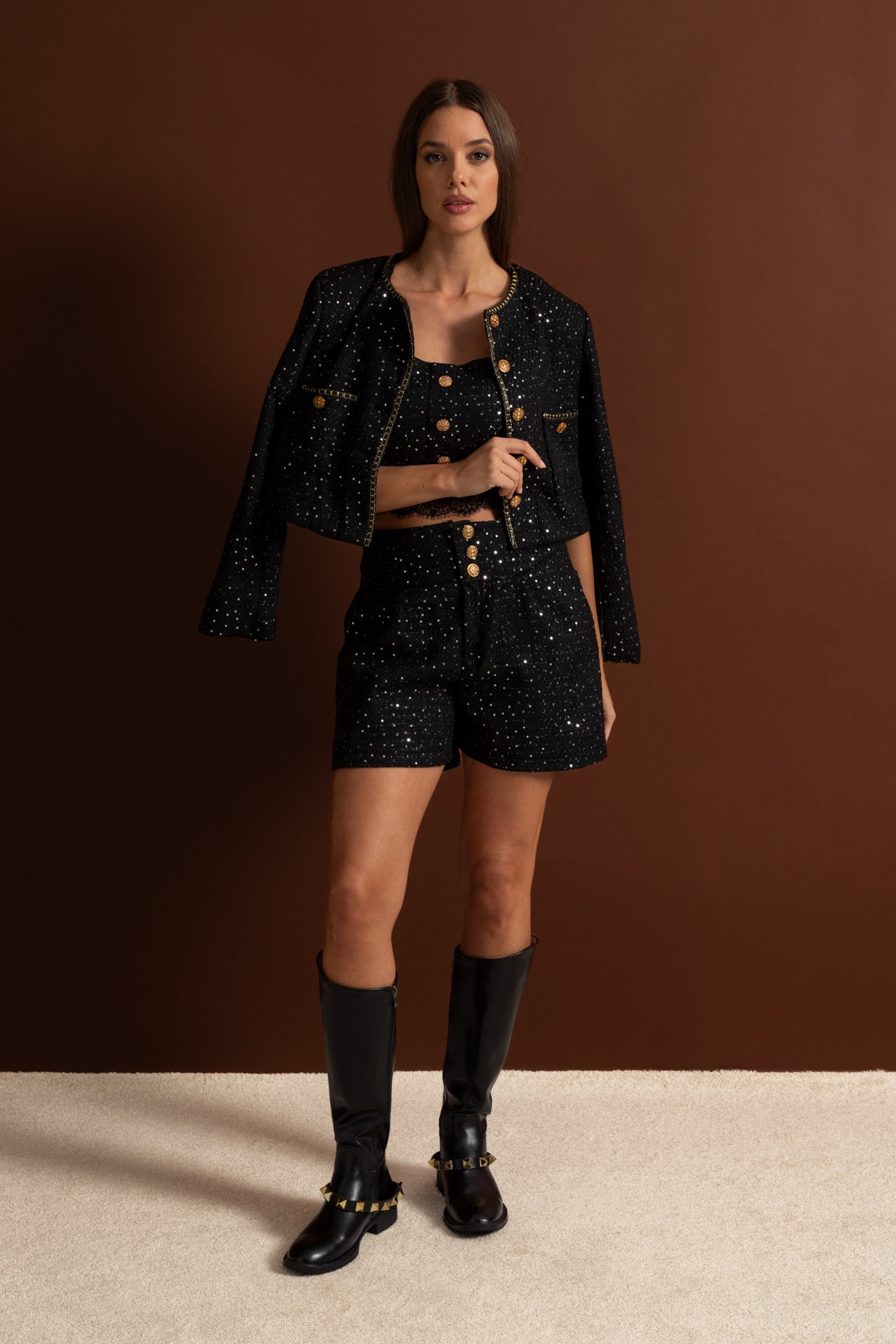 Ensemble Coordonné 3 Pièces Orné avec Veste Courte, Top à Bordure en Dentelle et Short Taille Haute – Noir