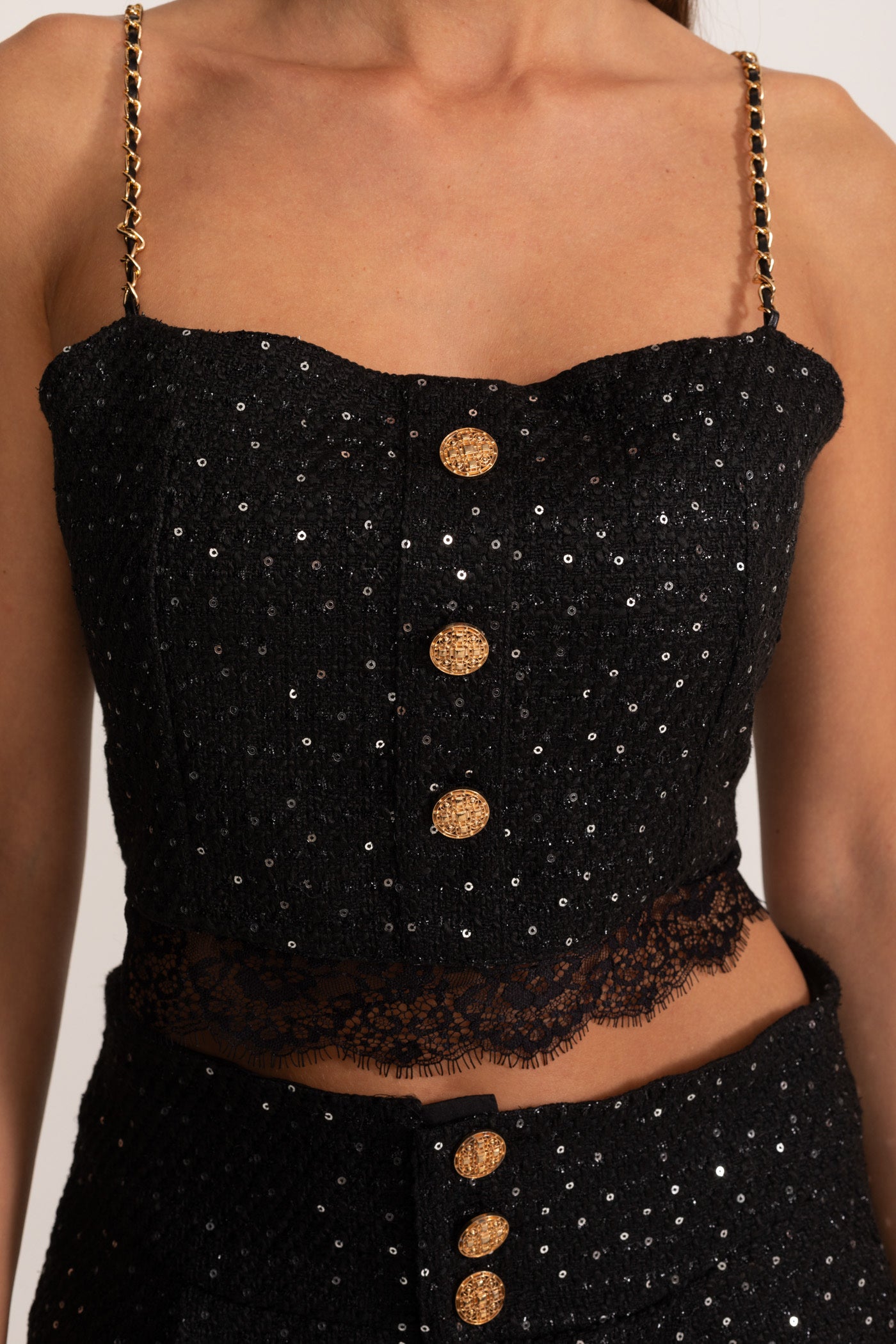 Ensemble Coordonné 3 Pièces Orné avec Veste Courte, Top à Bordure en Dentelle et Short Taille Haute – Noir