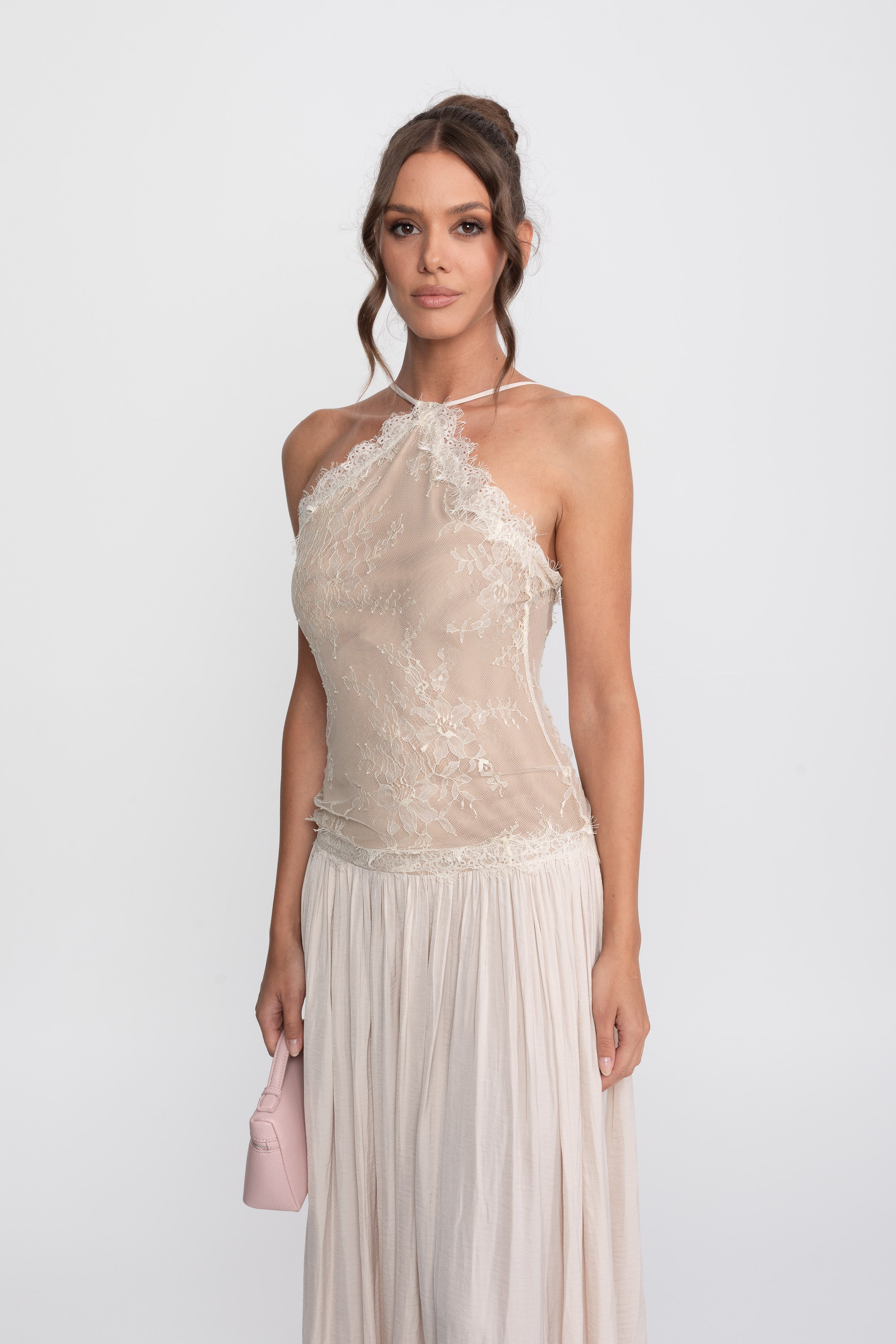 Robe longue sans manches à col licou en dentelle avec jupe plissée - Crème