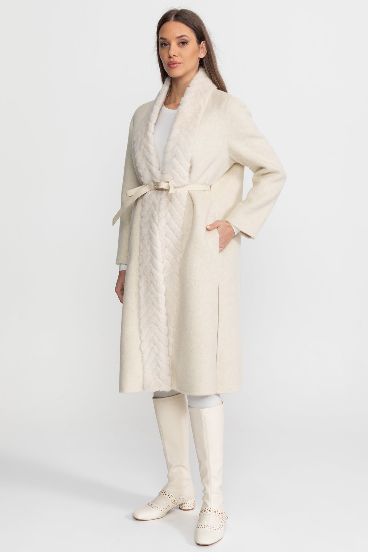 Wool & Alpaca Coat with Textured Mink Fur Collar – Ivoire