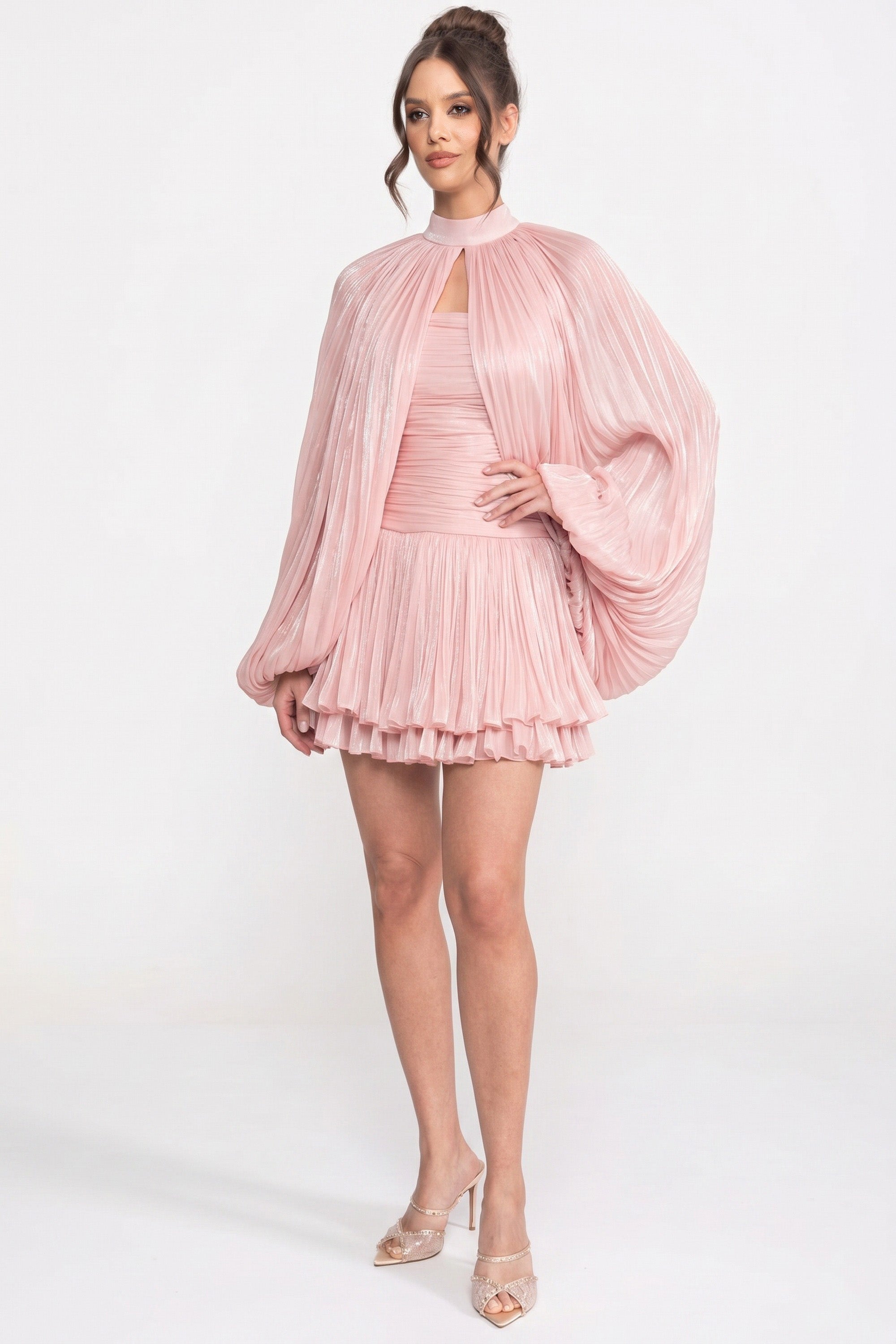 Robe mini à col montant et manches ballon avec jupe plissée - Rose