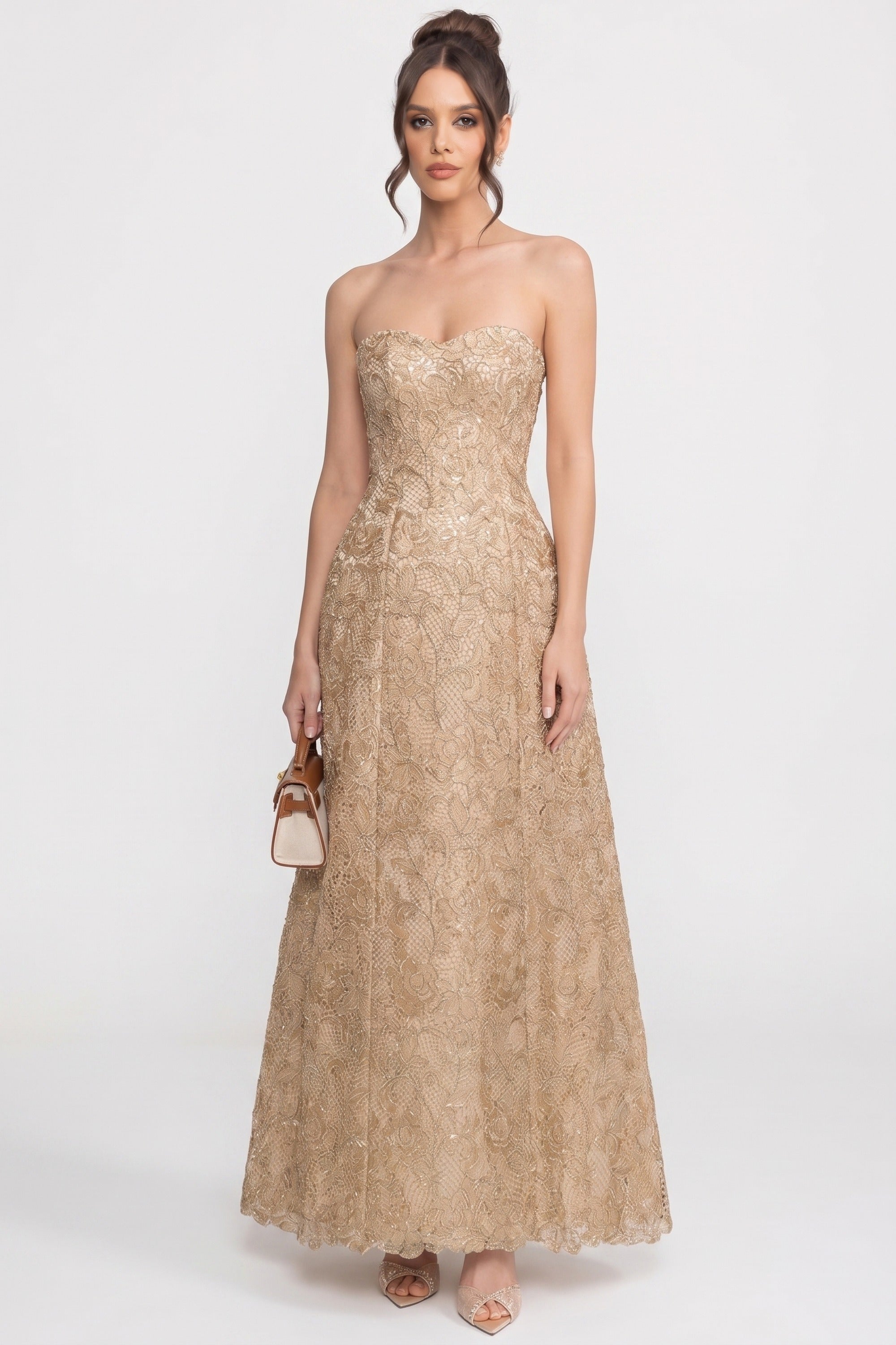 Robe de bal en dentelle florale sans bretelles avec jupe ample en A - Or