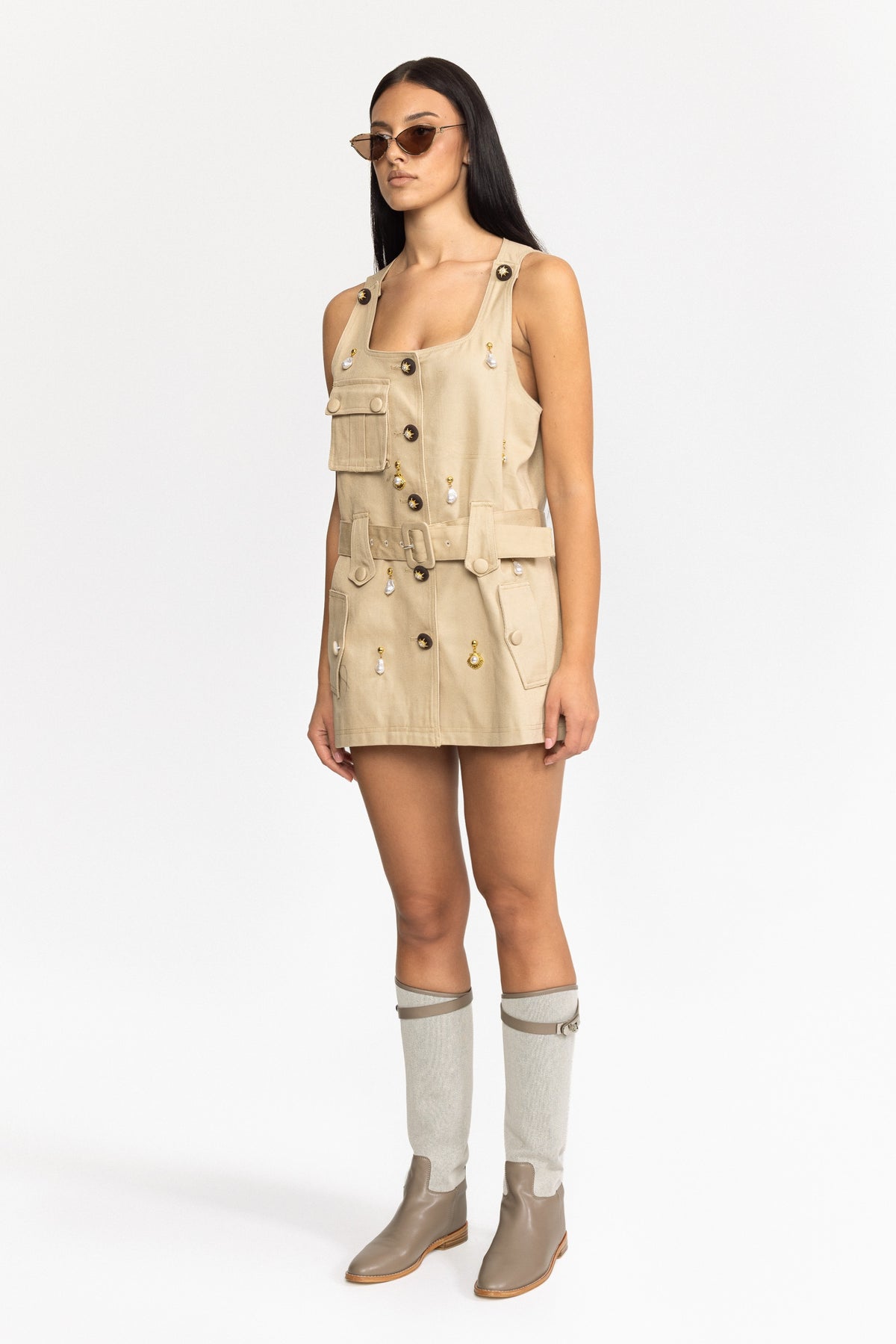 Mini-robe utilitaire en coton à charm perle - kaki 