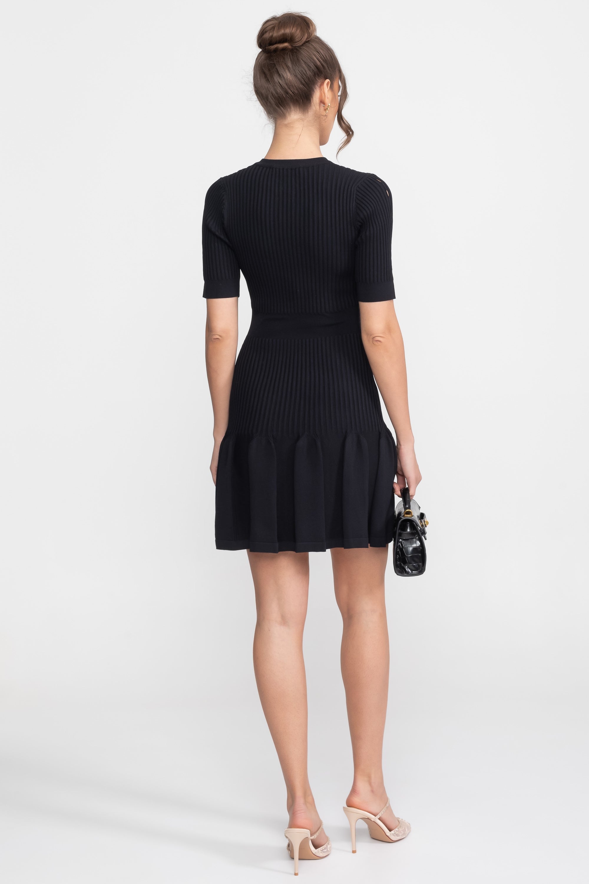 Robe Mini en Maille Côtelée avec Encolure Keyhole Boutonnée Or - Noir 