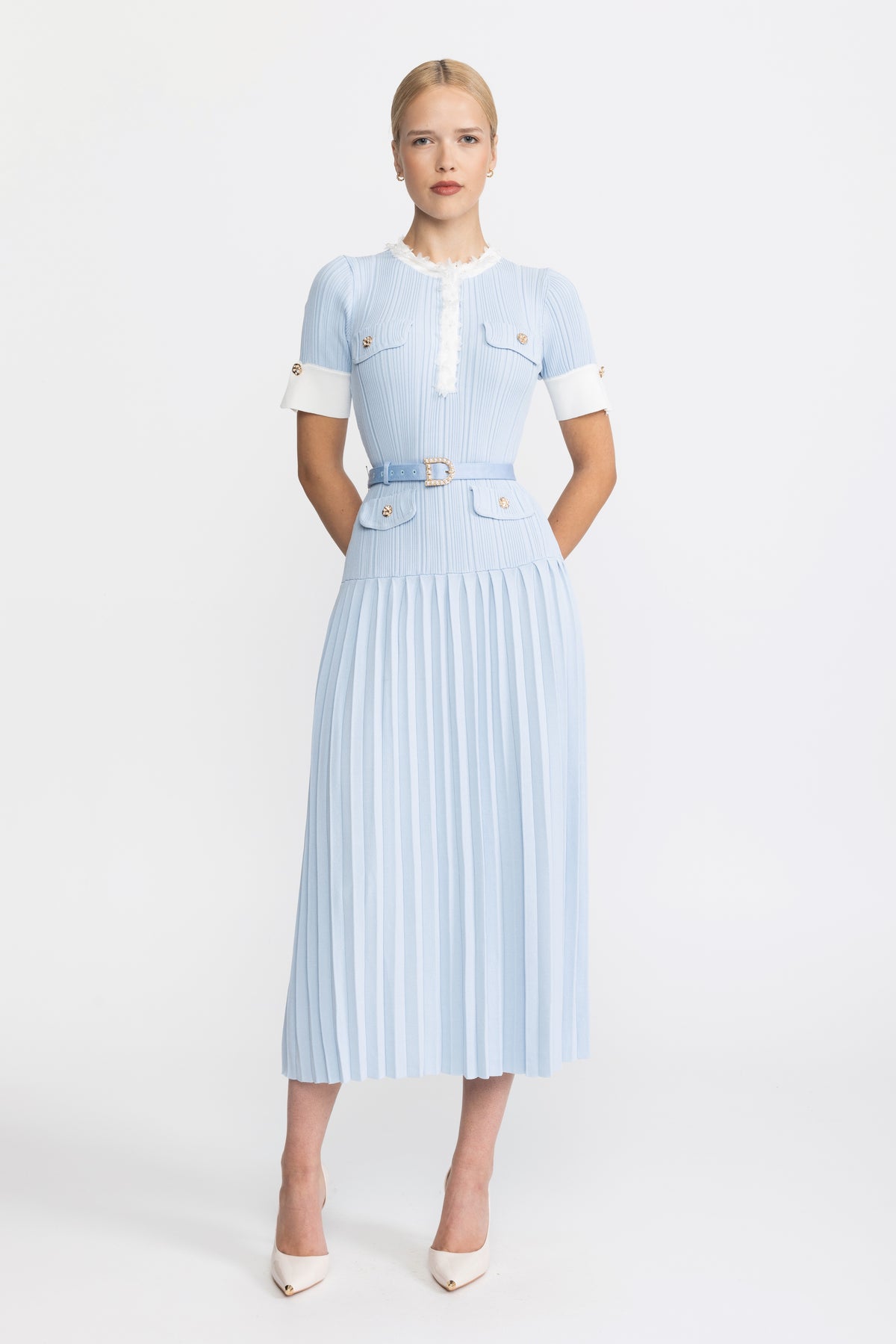 Robe midi en maille plissée à finitions volantées - bleu clair 