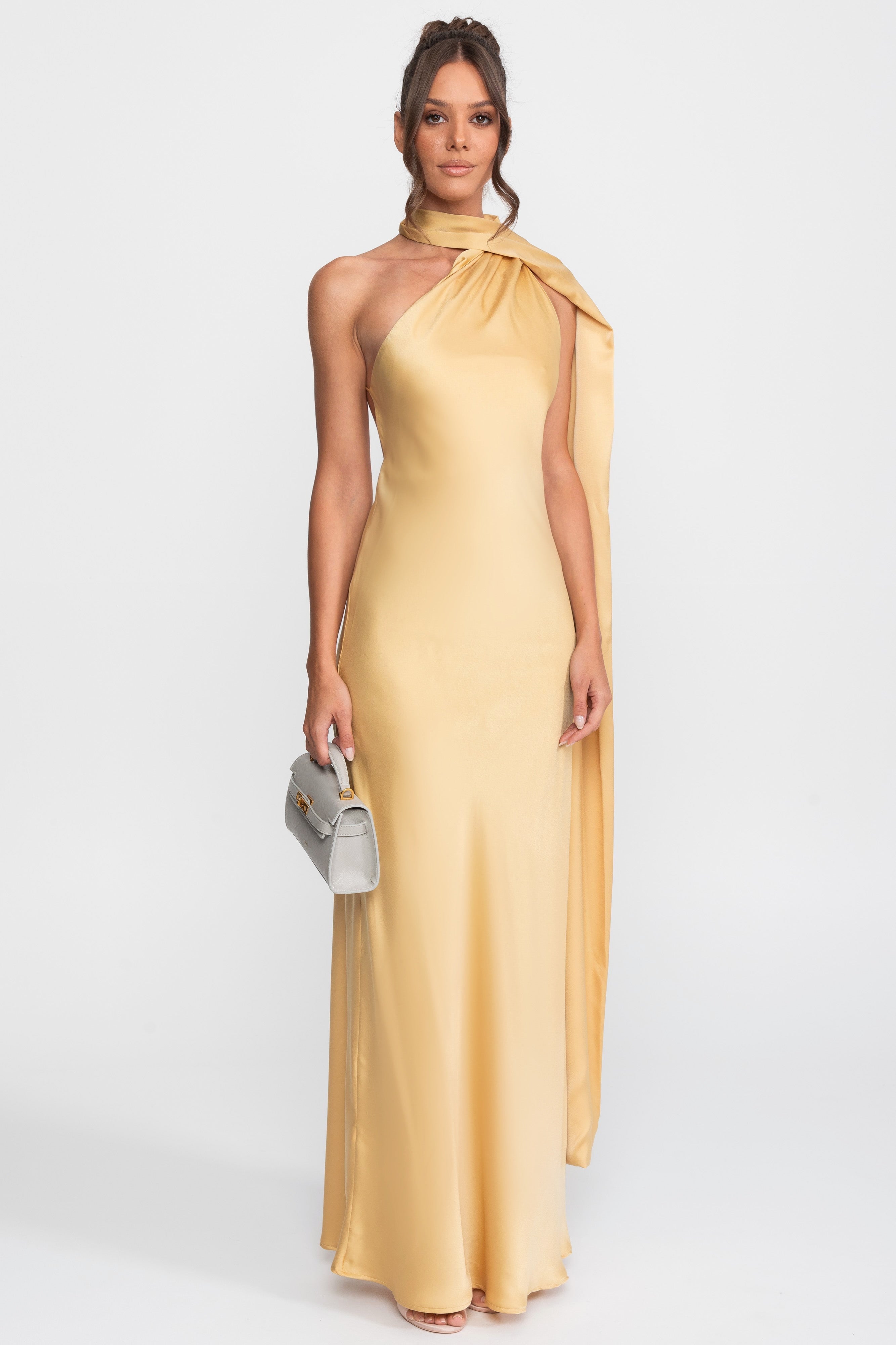 Robe nuisette en satin à col licou torsadé avec encolure asymétrique - Jaune 