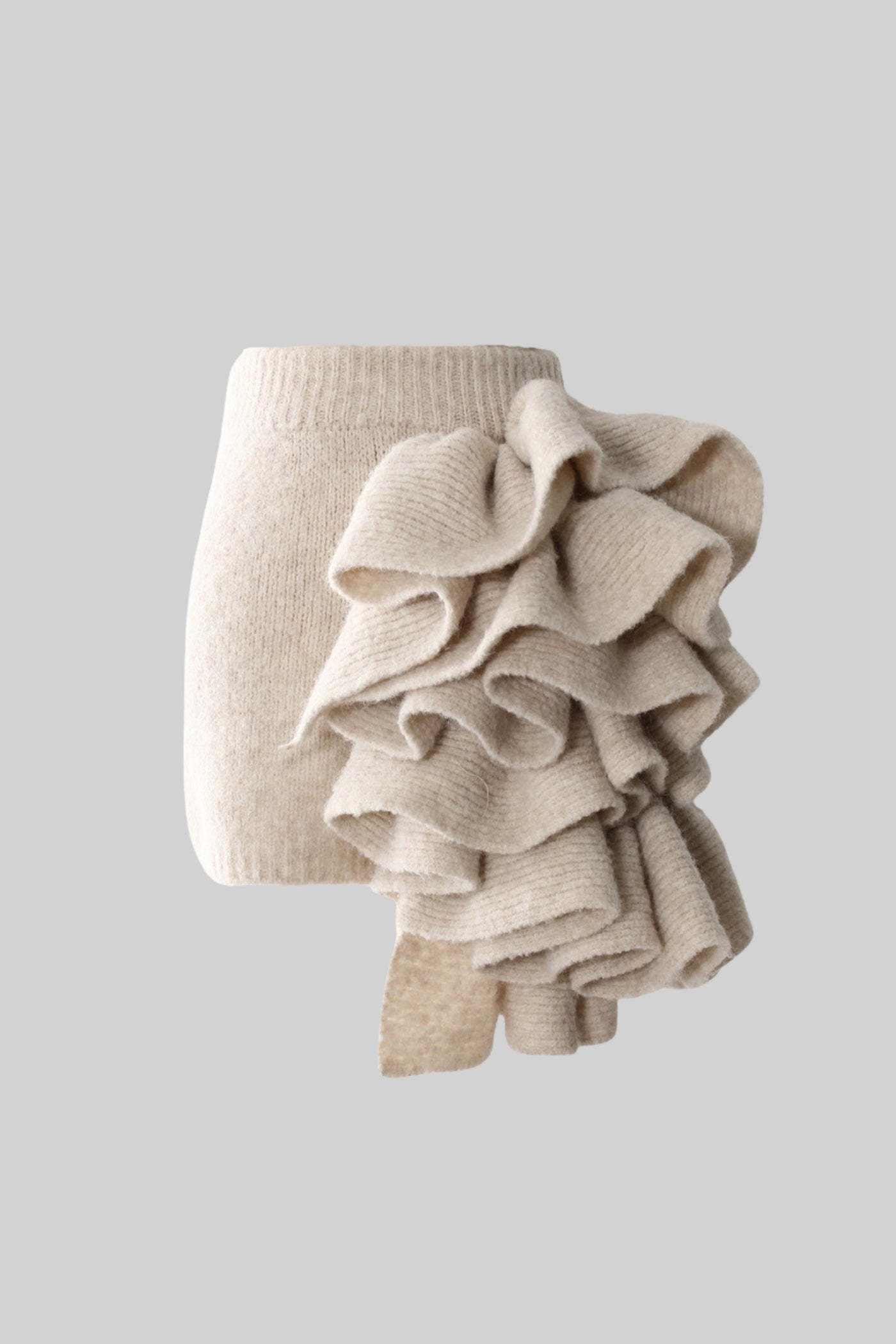 Ensemble tricoté trois pièces avec détails volumineux sculpturaux - Beige 
