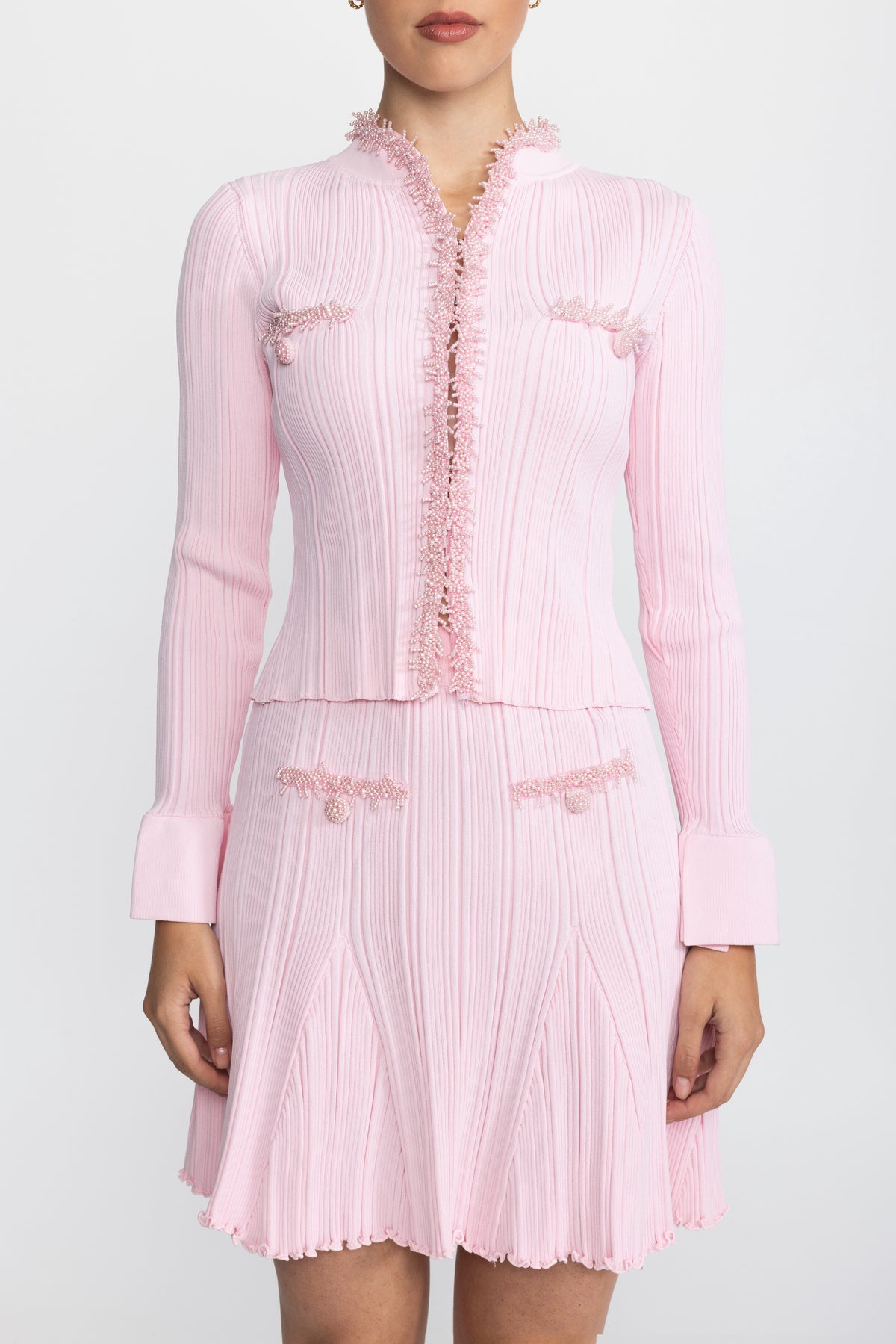 Ensemble coordonné cardigan en maille côtelée à finitions perlées et mini-jupe - Rose 