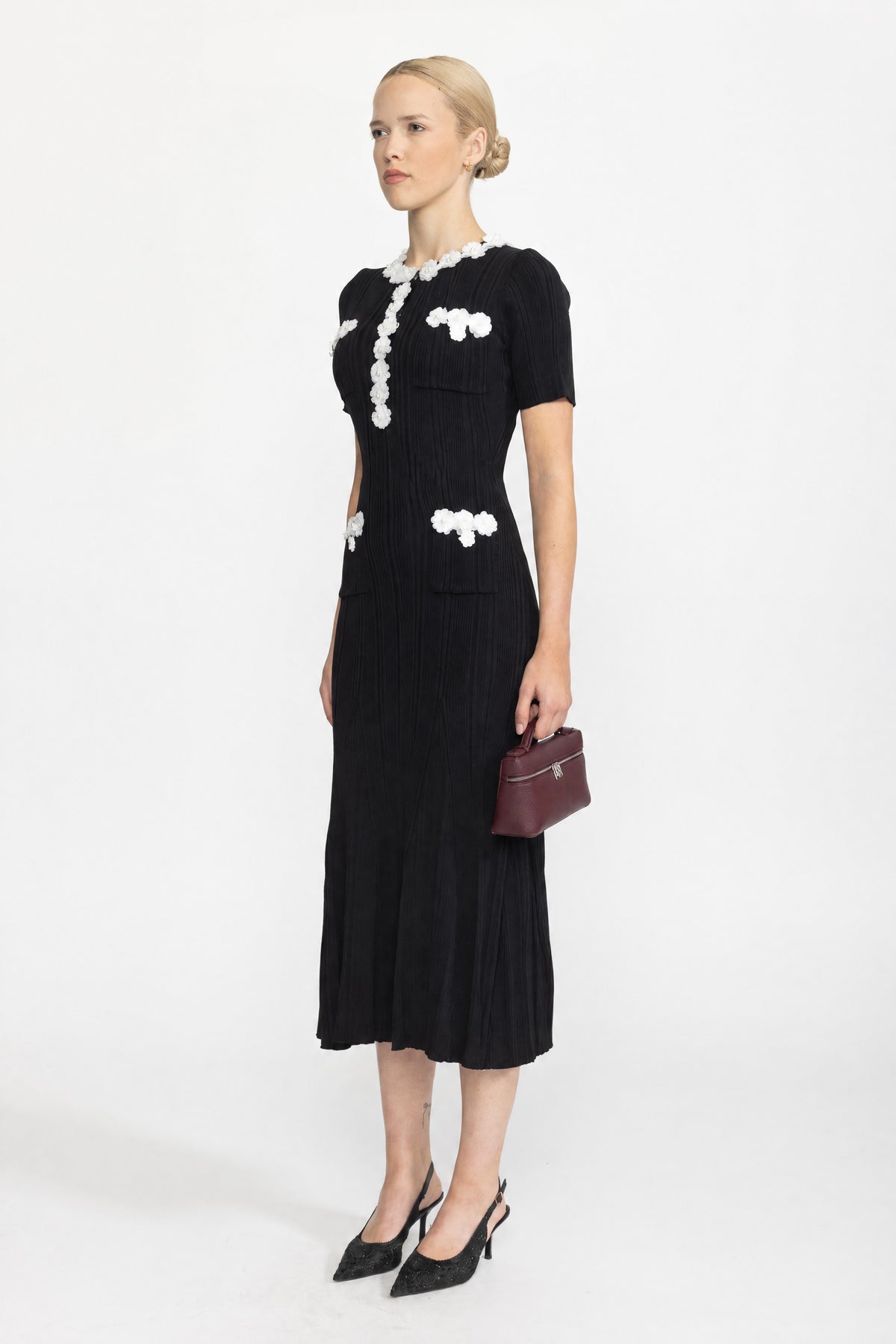 Robe midi en maille côtelée à fleurs appliquées - Noir 